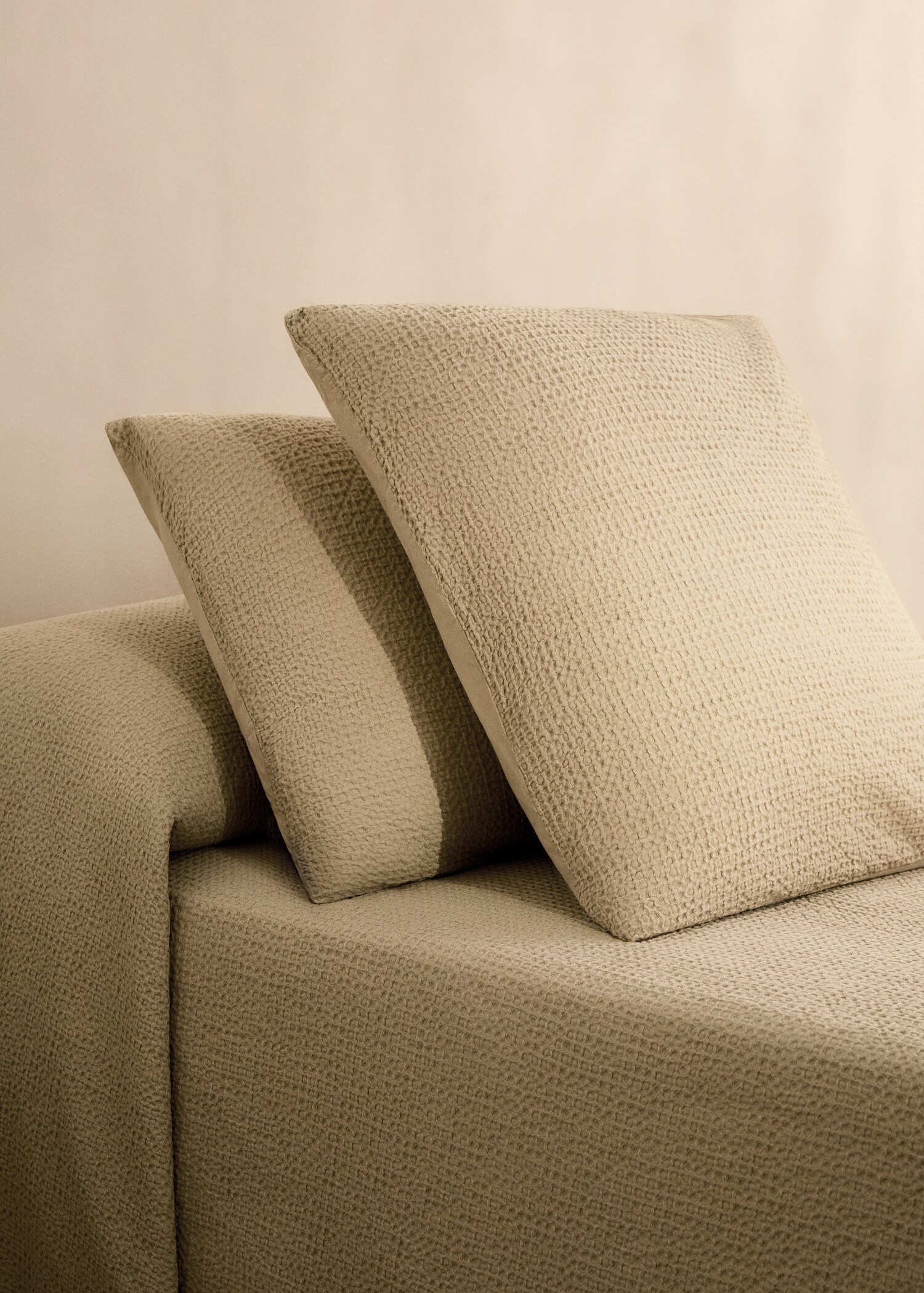 Two cotton waffle percale pillowcases 60x60 cm - General plane