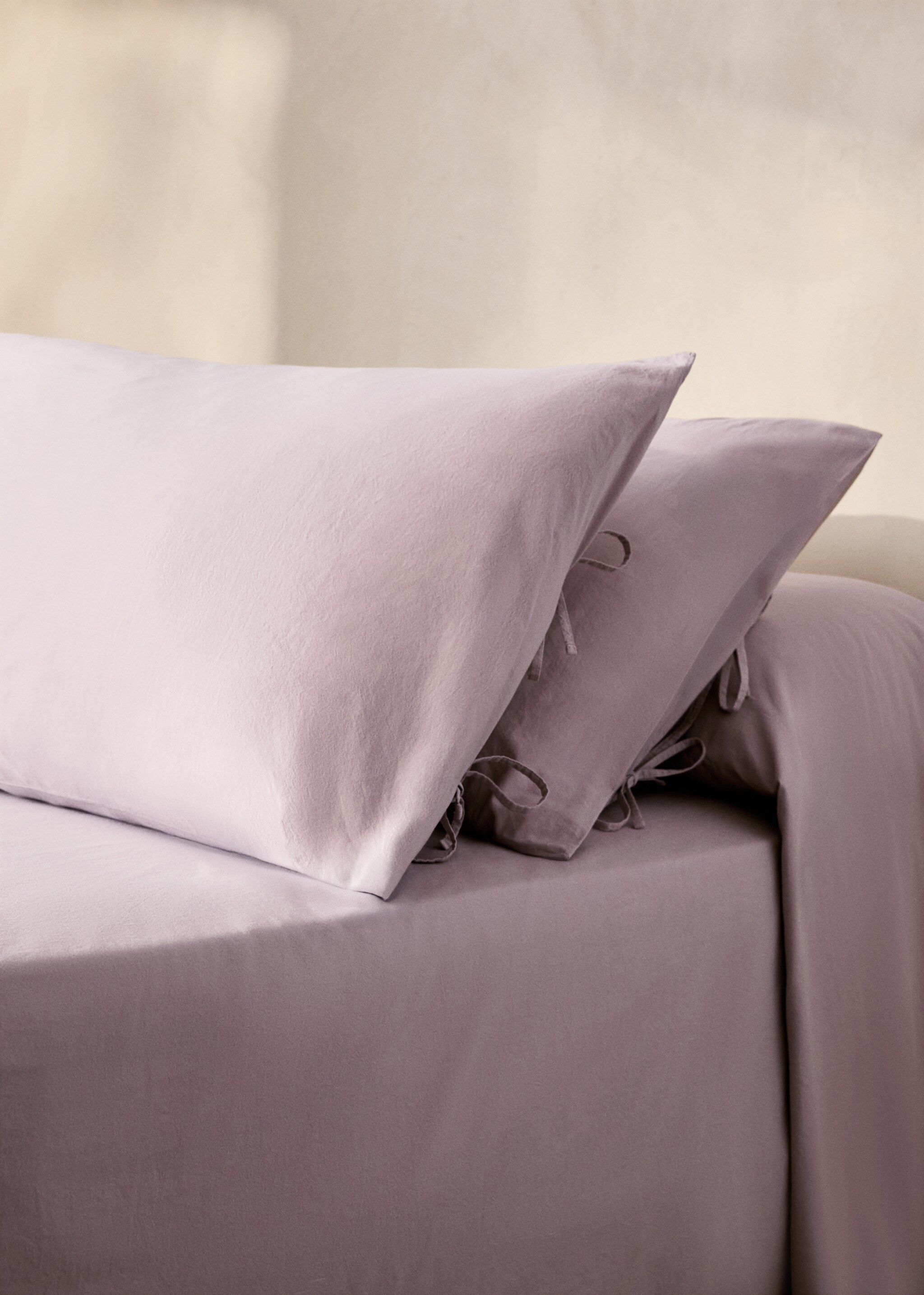Washed cotton pillowcase with ties, 45x110 cm - General plane