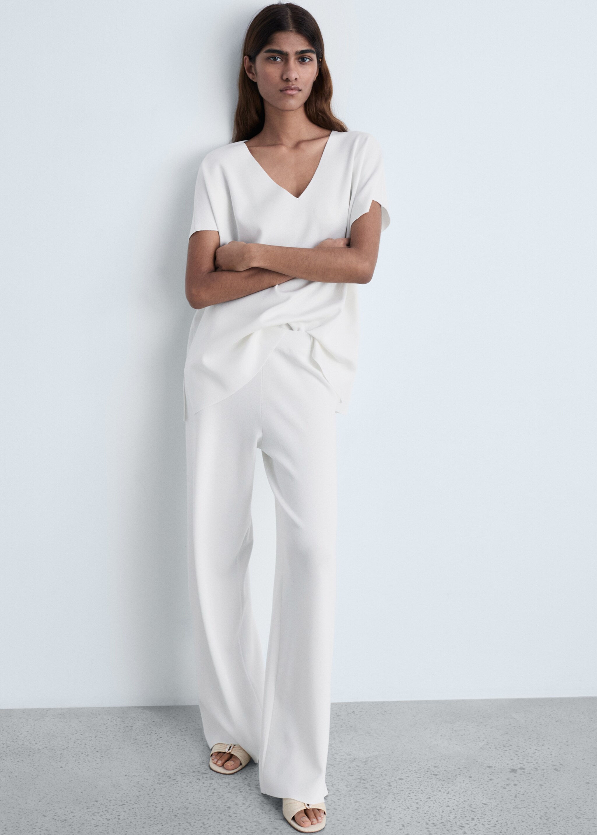 Straight knitted trousers - General plane