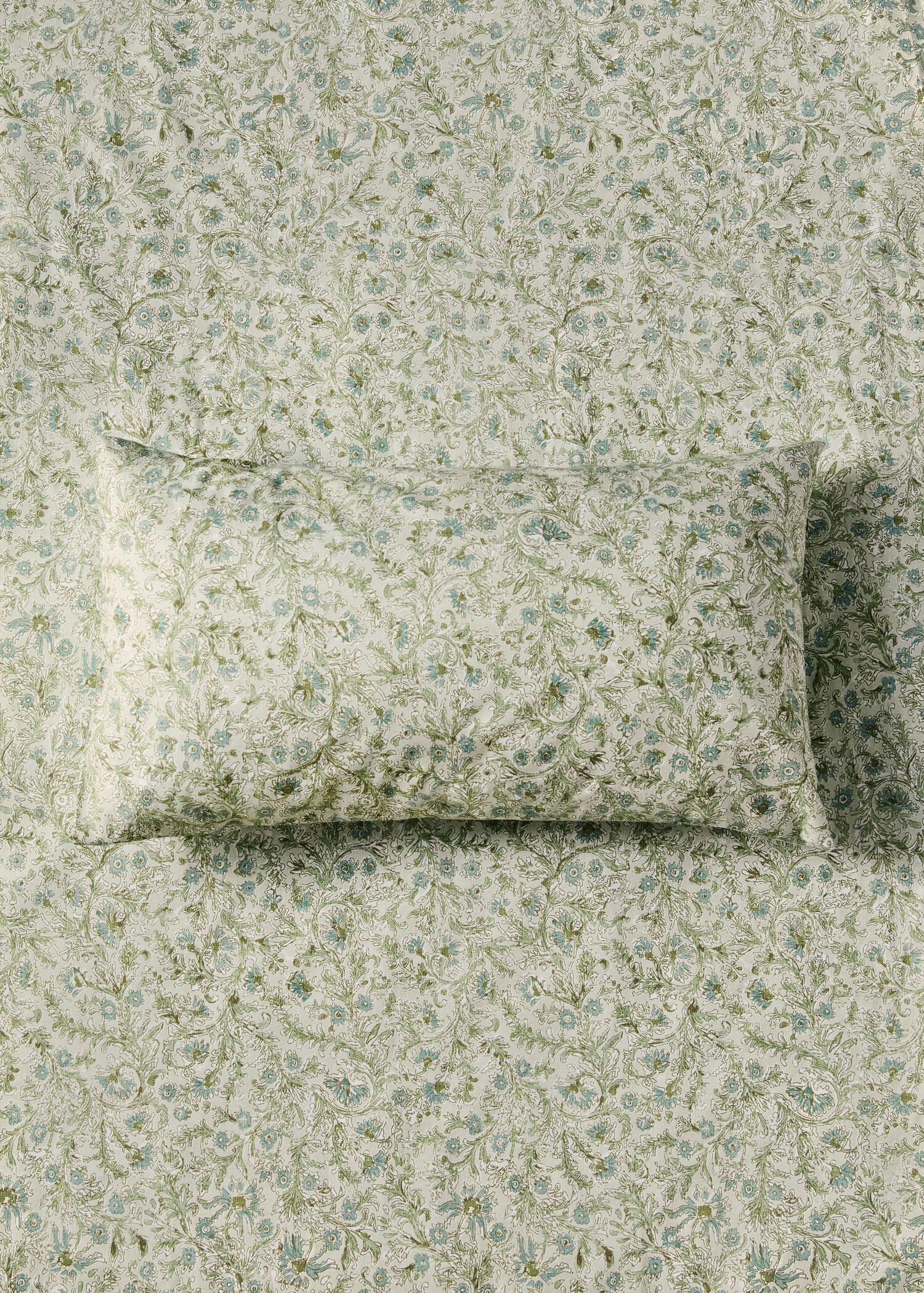 Funda coixinera bressol cotó percala estampat floral 30x50 cm - Pla general