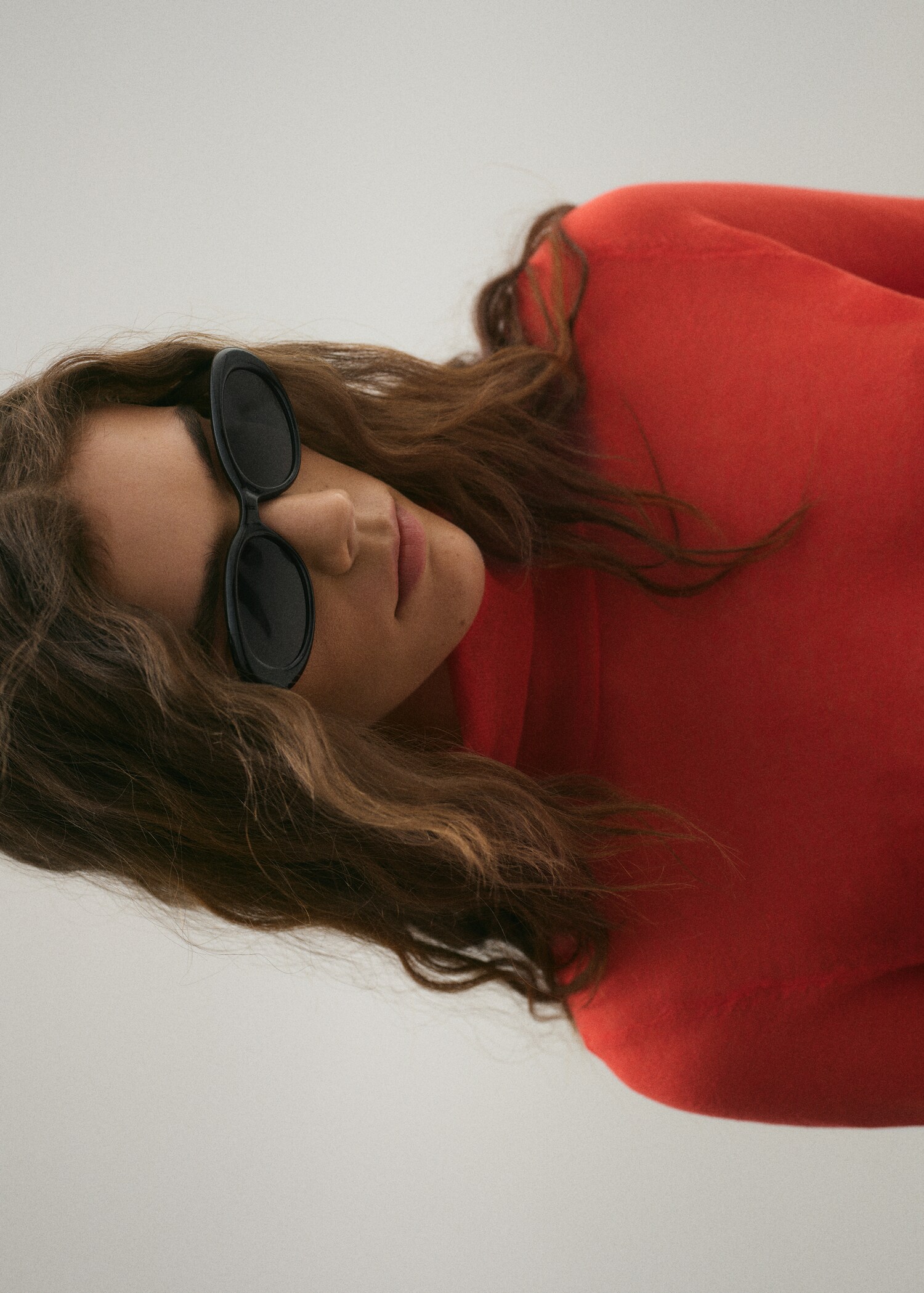 Oval frame sunglasses - General plane