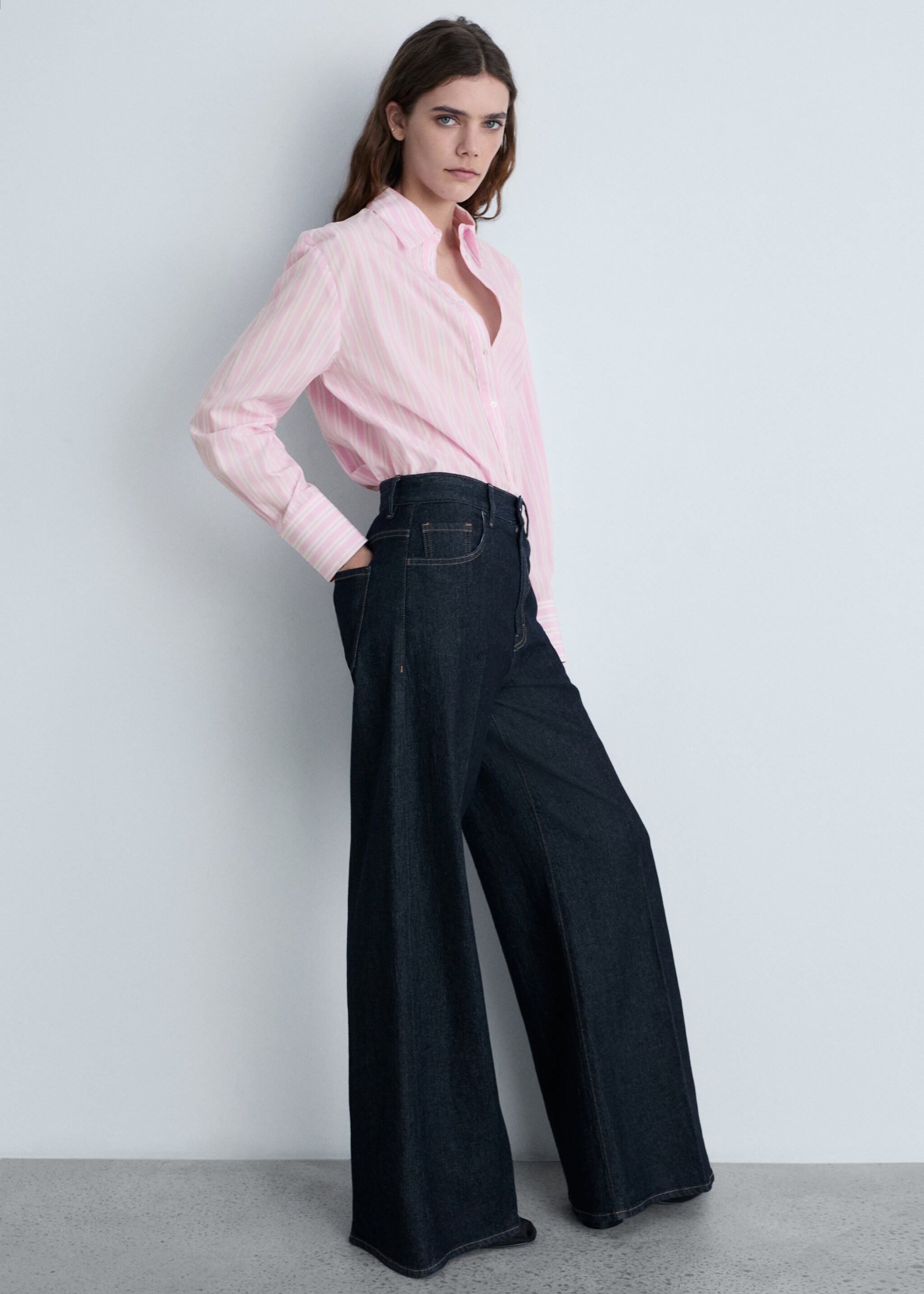 Striped straight shirt - General plane