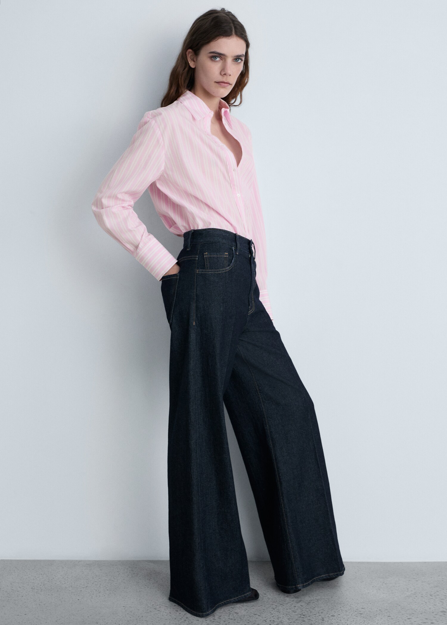 Striped straight shirt - General plane
