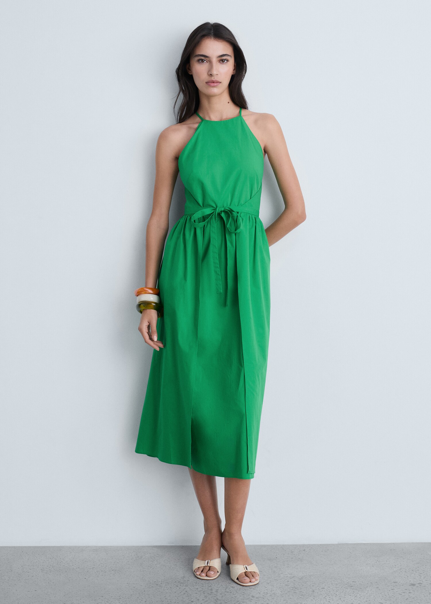 Vestido evasé lazo - Plano general