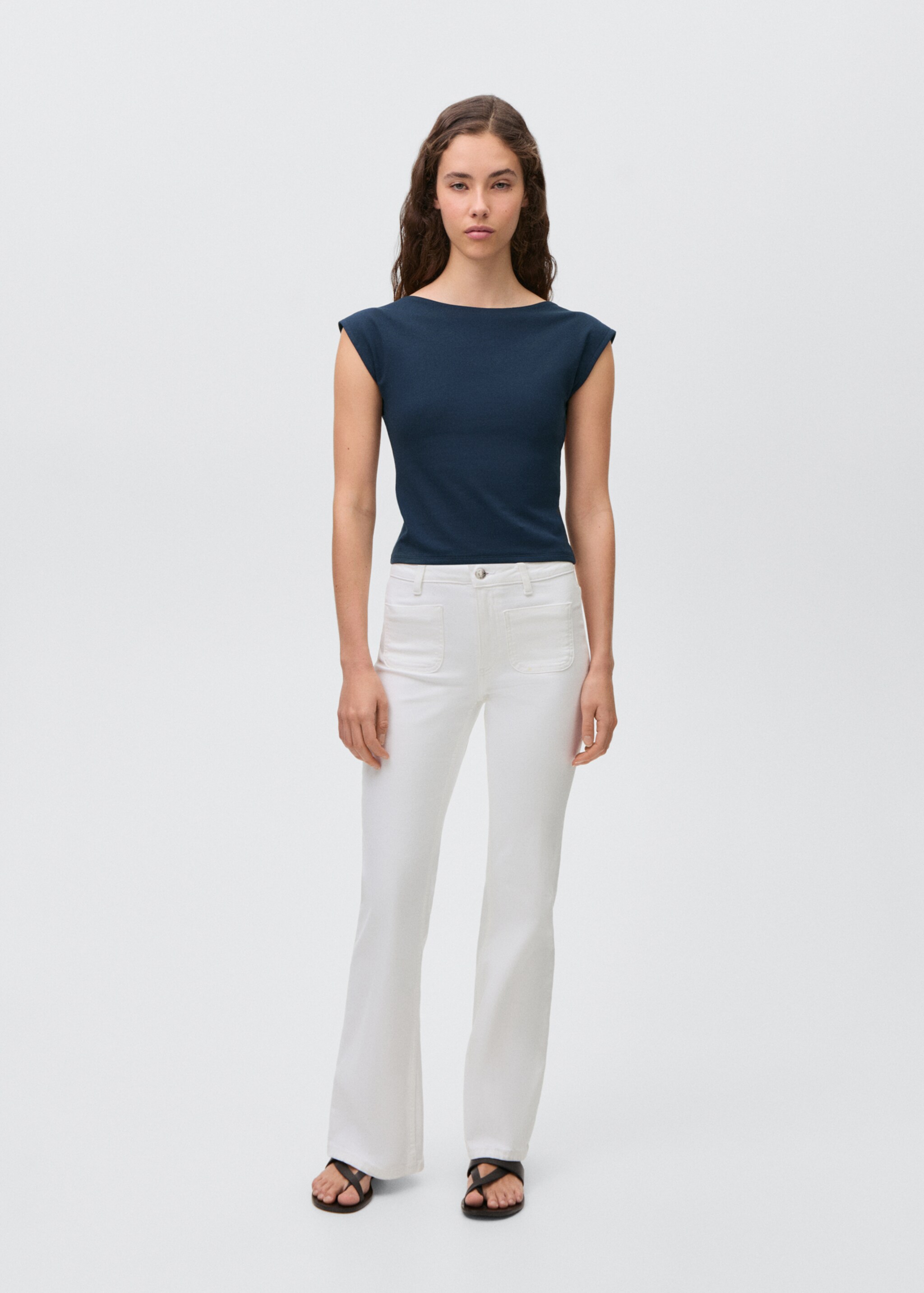 T-shirt with open back - General plane