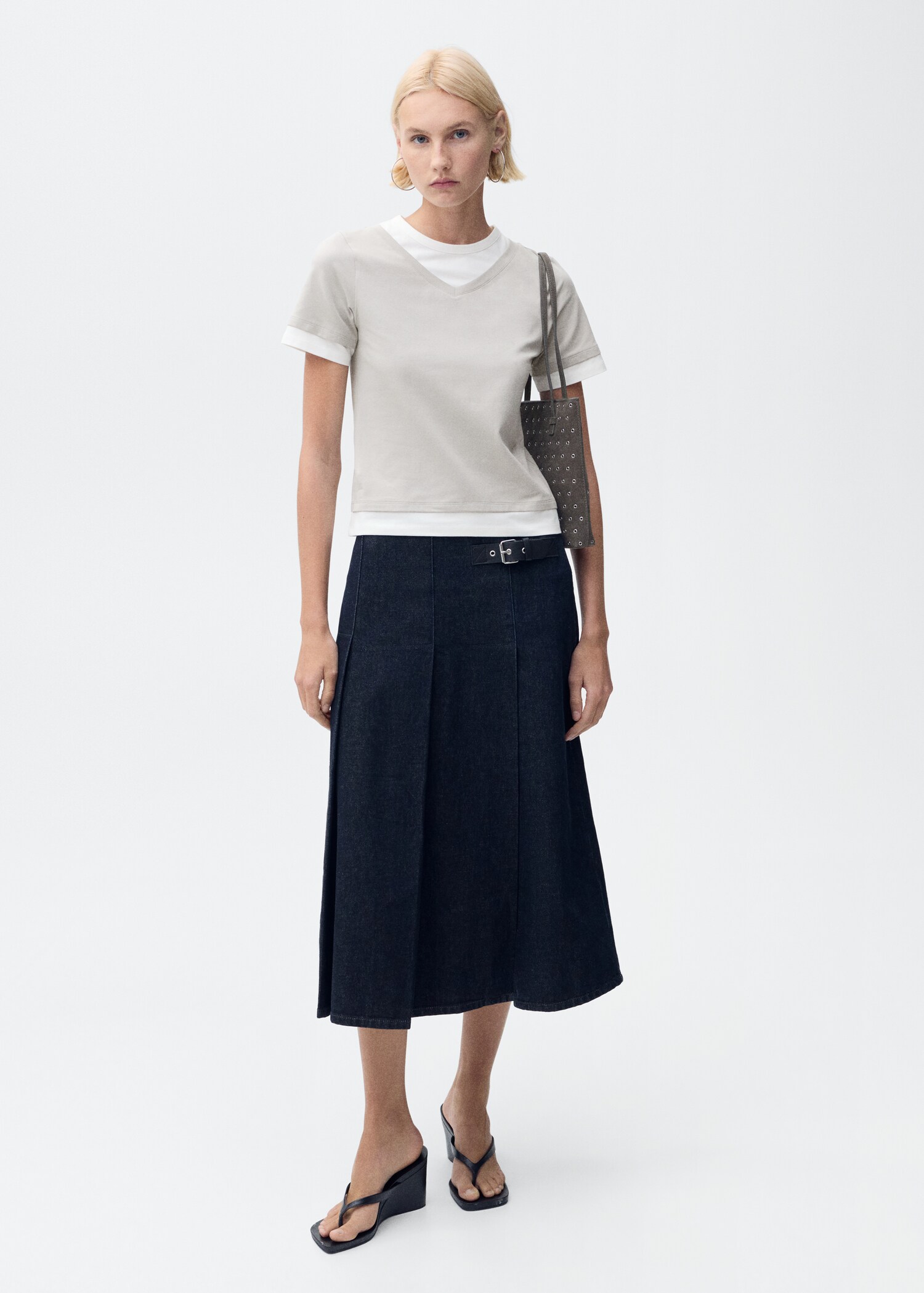 T-Shirt im Material-Mix - Allgemeine Ansicht