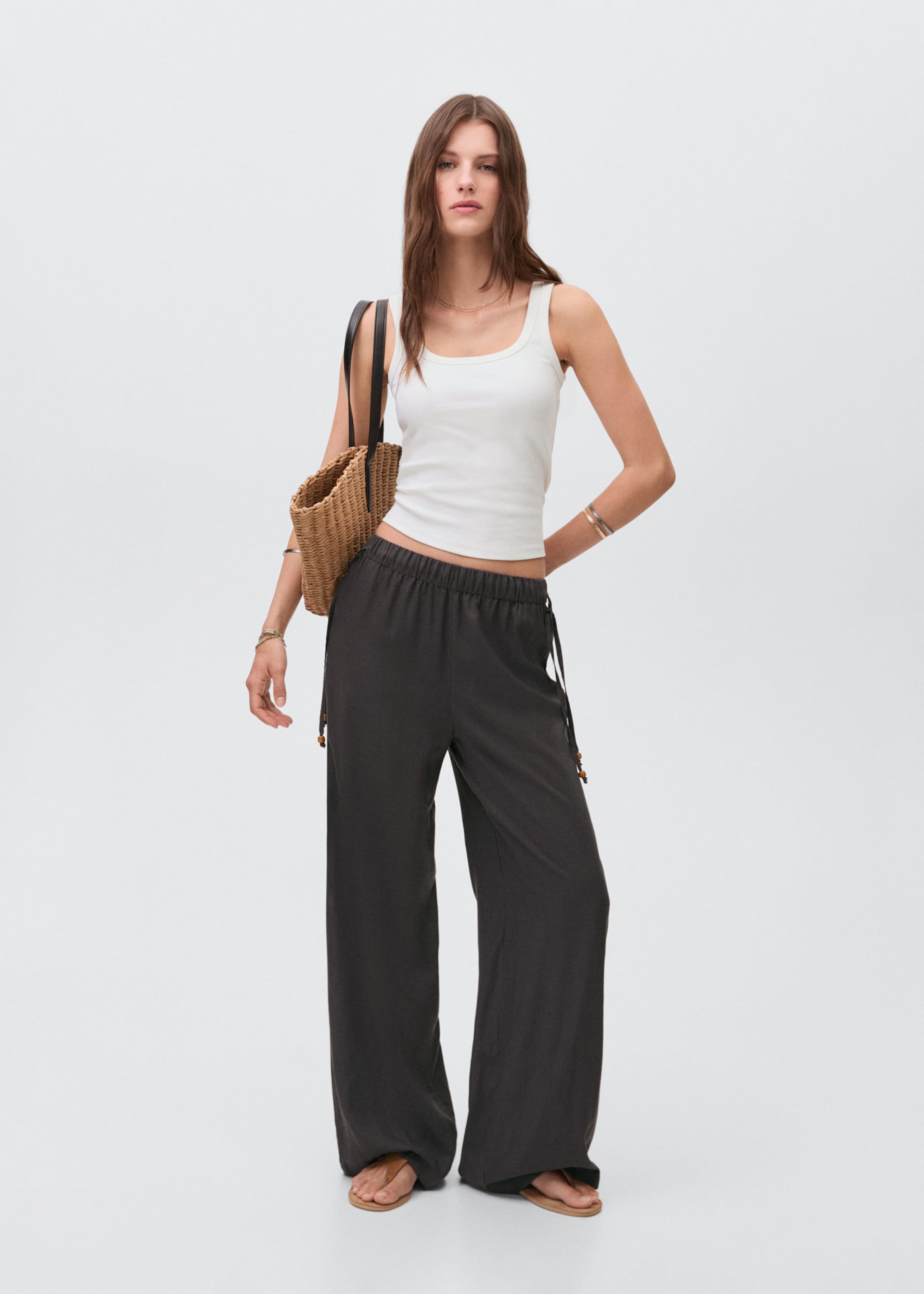 Long linen trousers - General plane