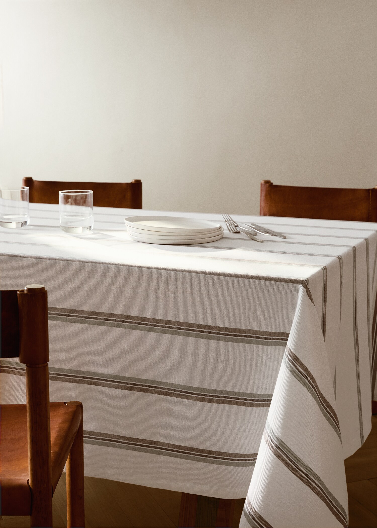 Gestreept tafelkleed van garengekleurd katoen voor 2 tot 4 personen - Overzichtstekening