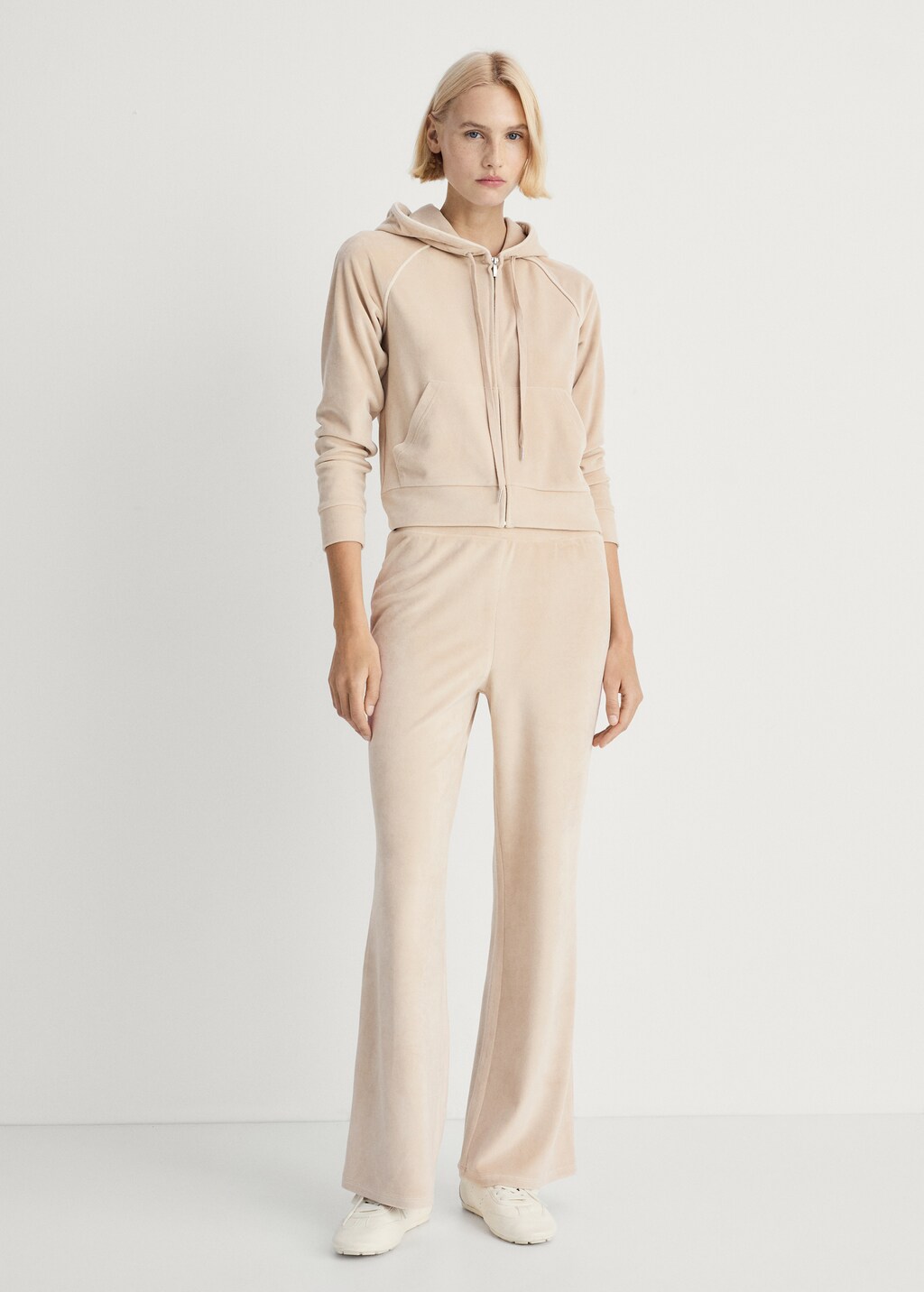 Velour sweatshirt with soft touch - Women | MANGO Netherlands