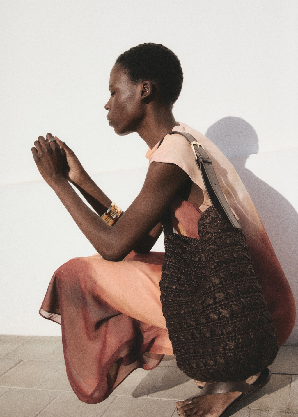 Natural fibre shoulder bag