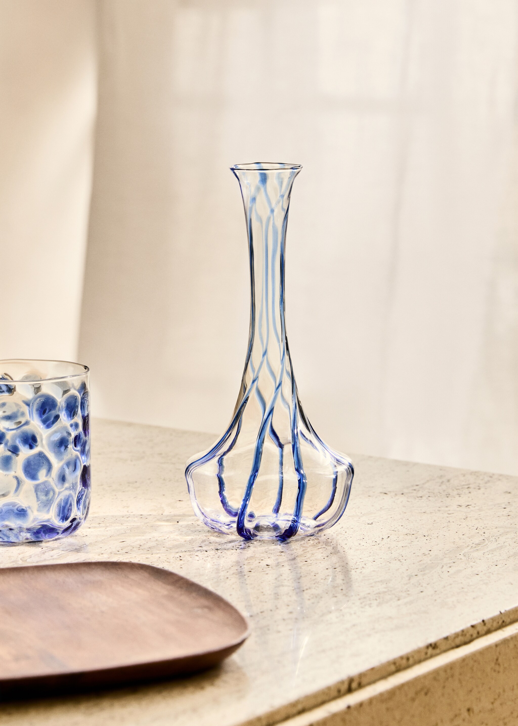 Borosilicate vase with coloured lines - General plane