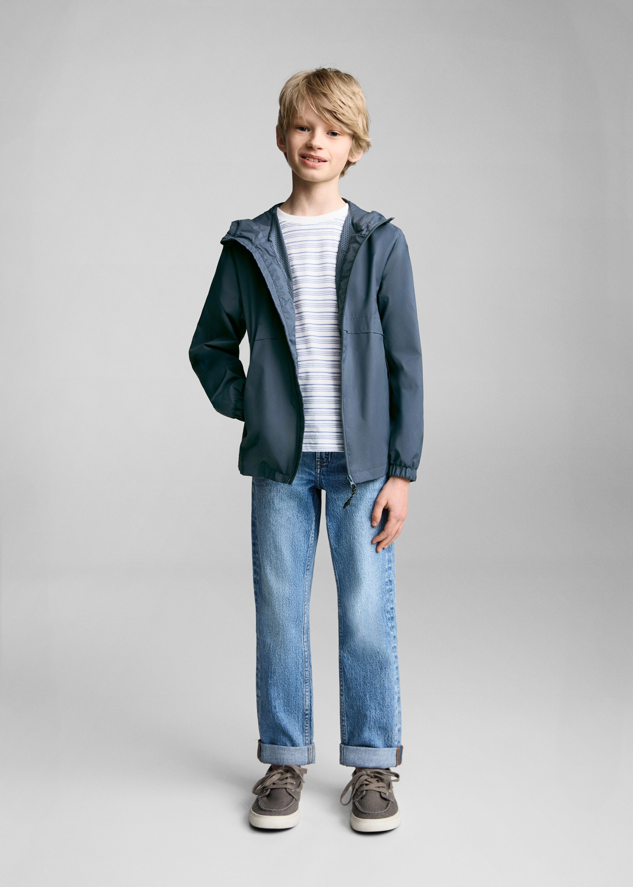 Parka bolsillos capucha - Plano general