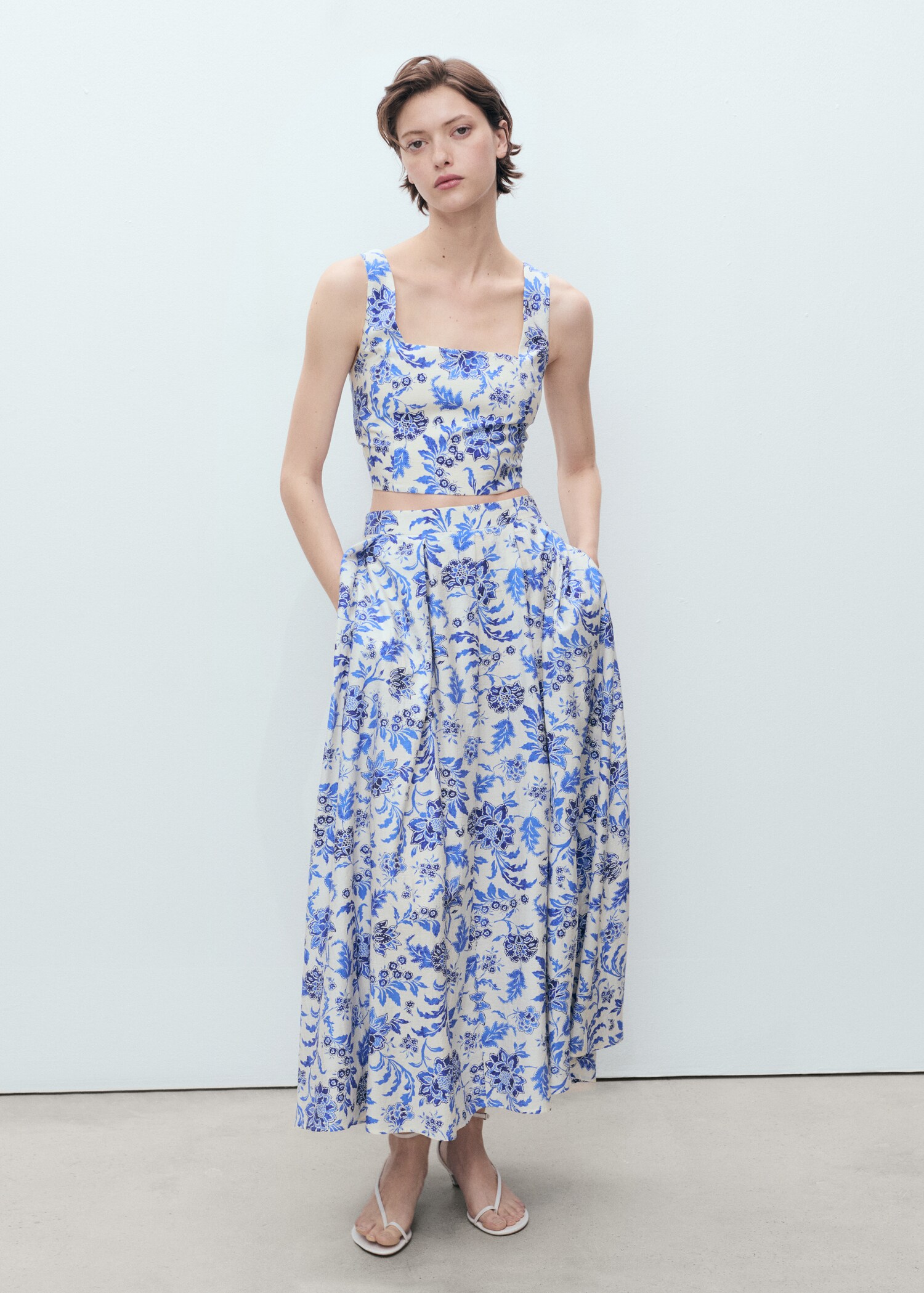 Blumenprint-Top mit tiefem Ausschnitt - Allgemeine Ansicht