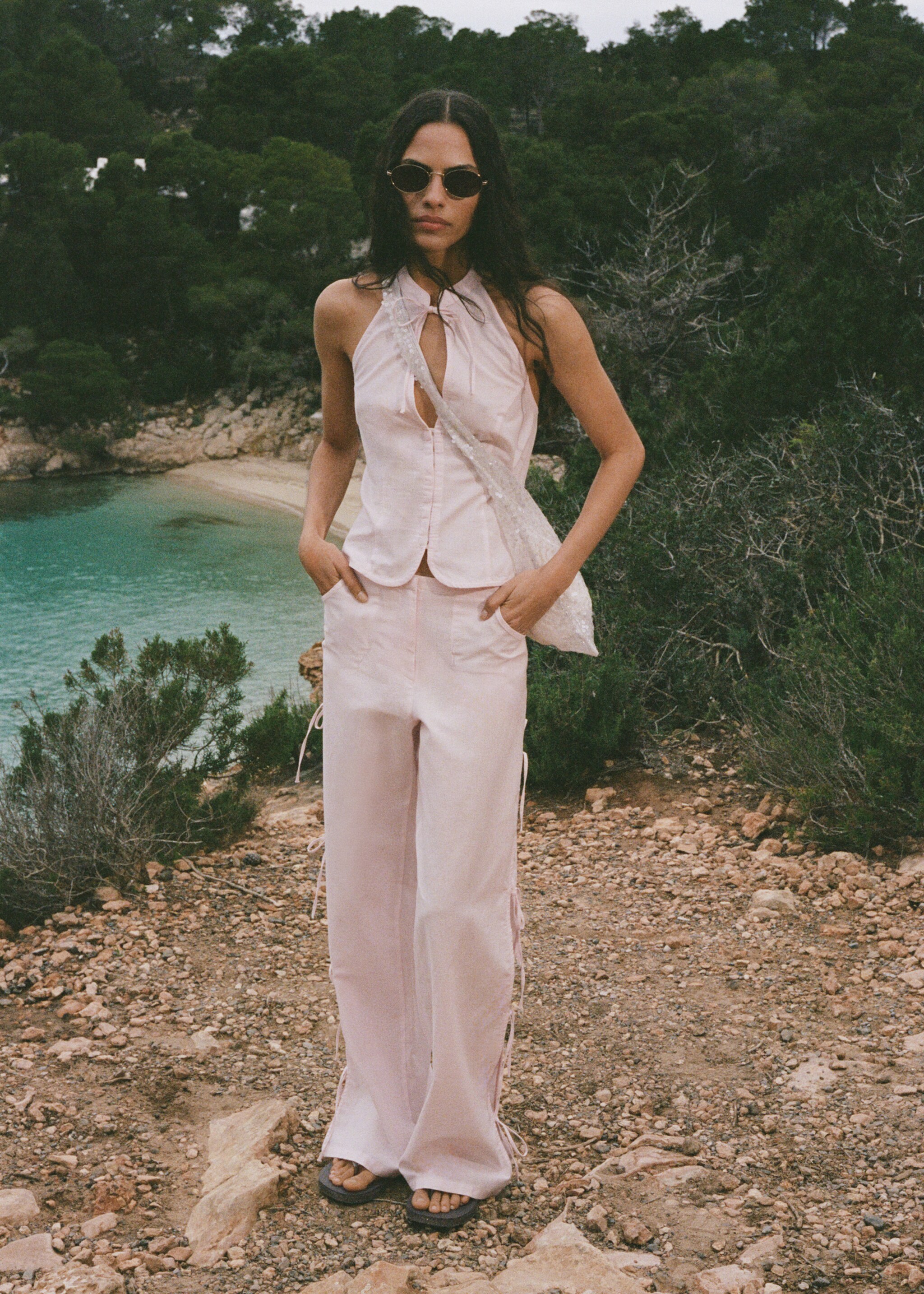 Straight pants with slits and bows - General plane