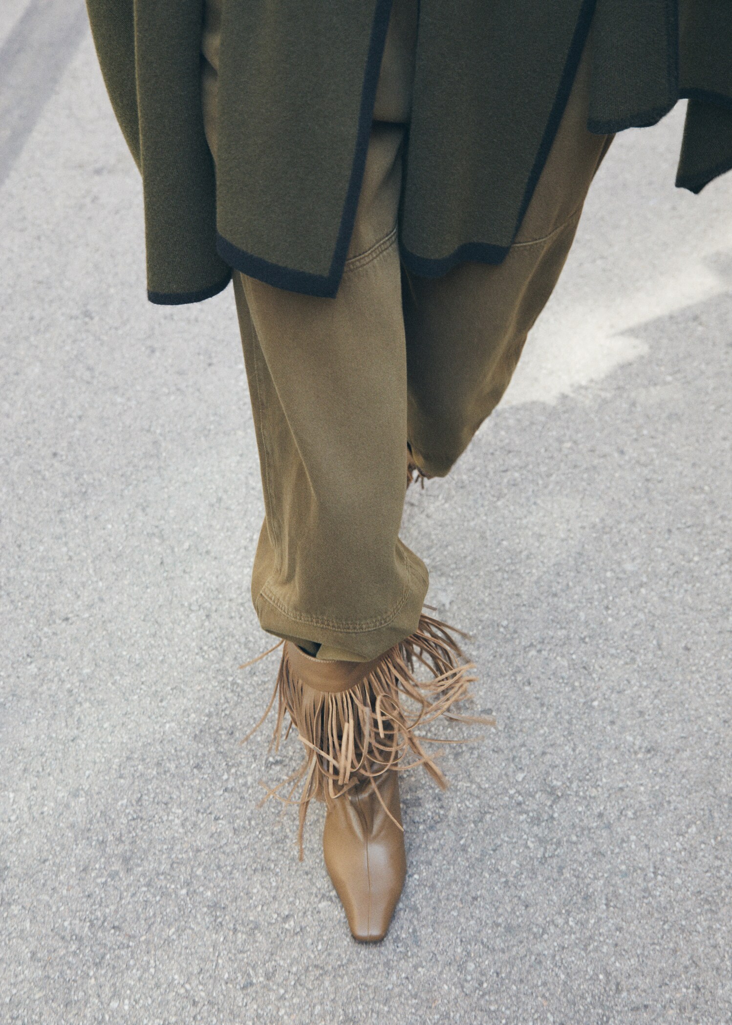 Leather ankle boot with fringe heel - General plane