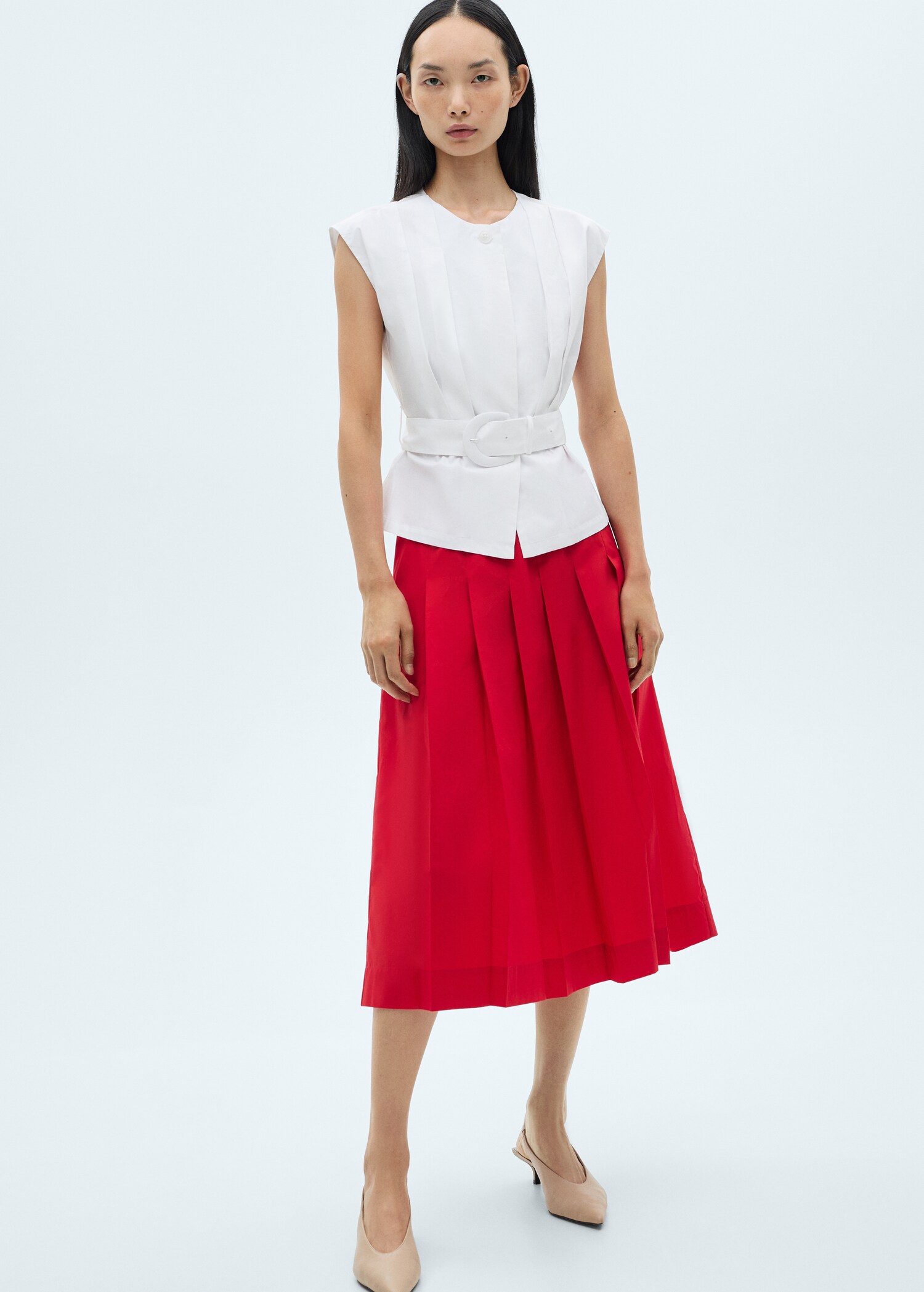 Pleated blouse with belt - General plane