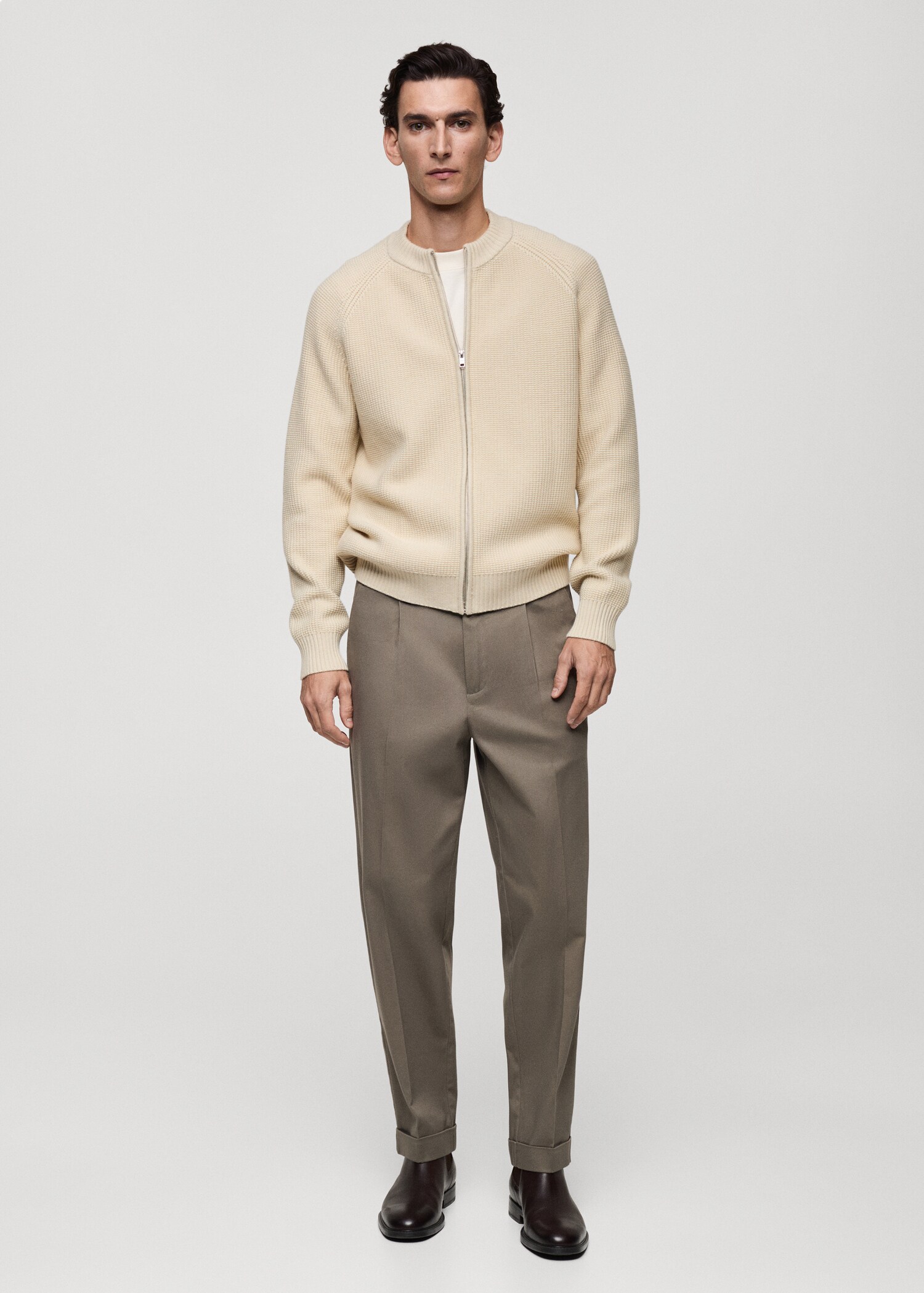 Structured knitted cardigan with zip - General plane