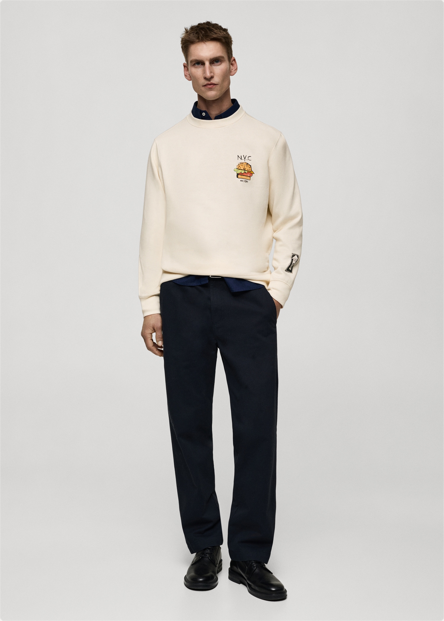 Graphic-print cotton sweatshirt Men MANGO Pakistan