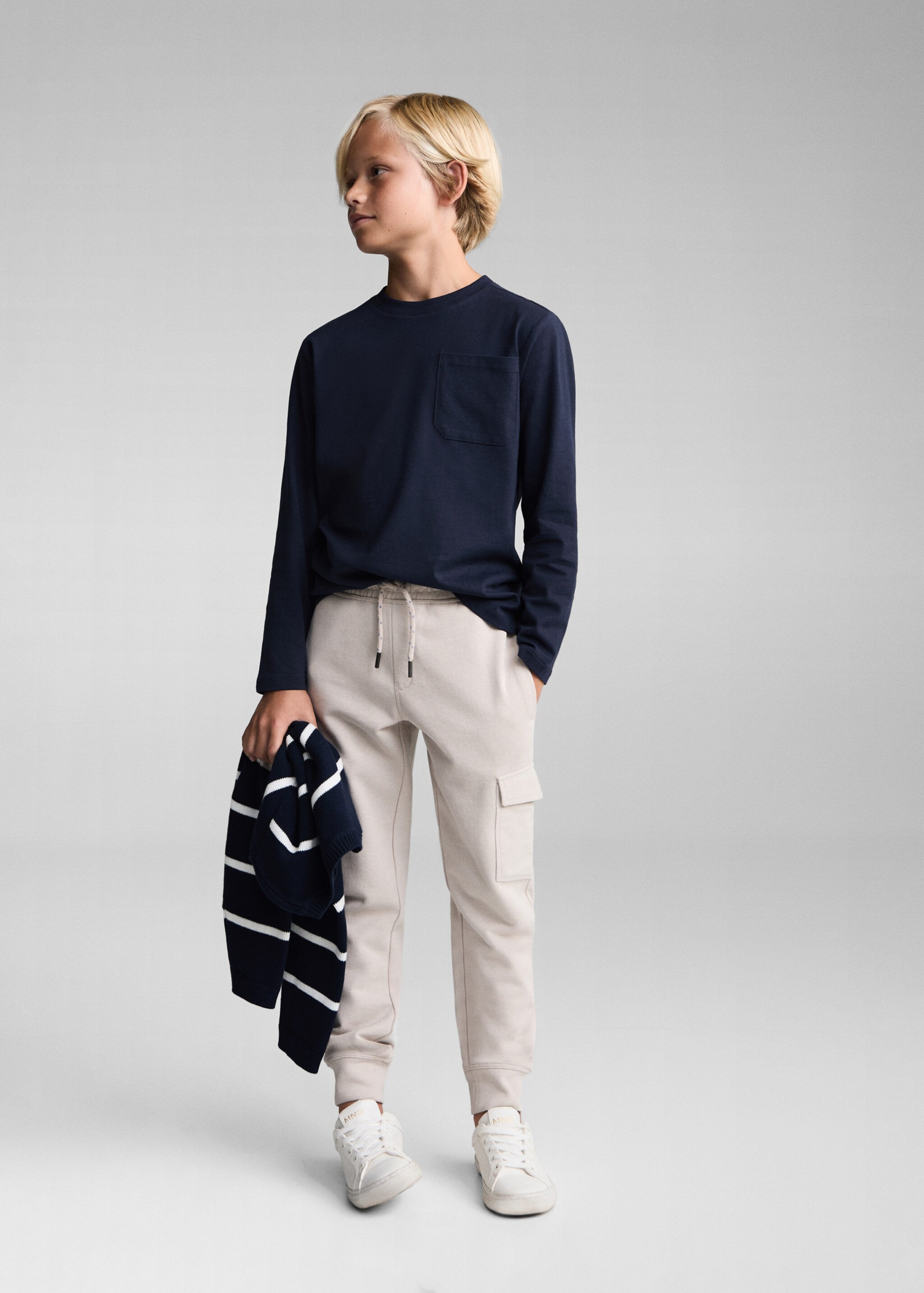 Basic T-shirt - General plane