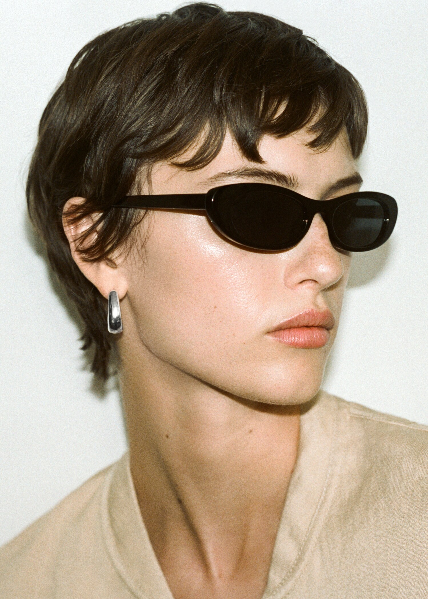 Twisted hoop earrings - General plane