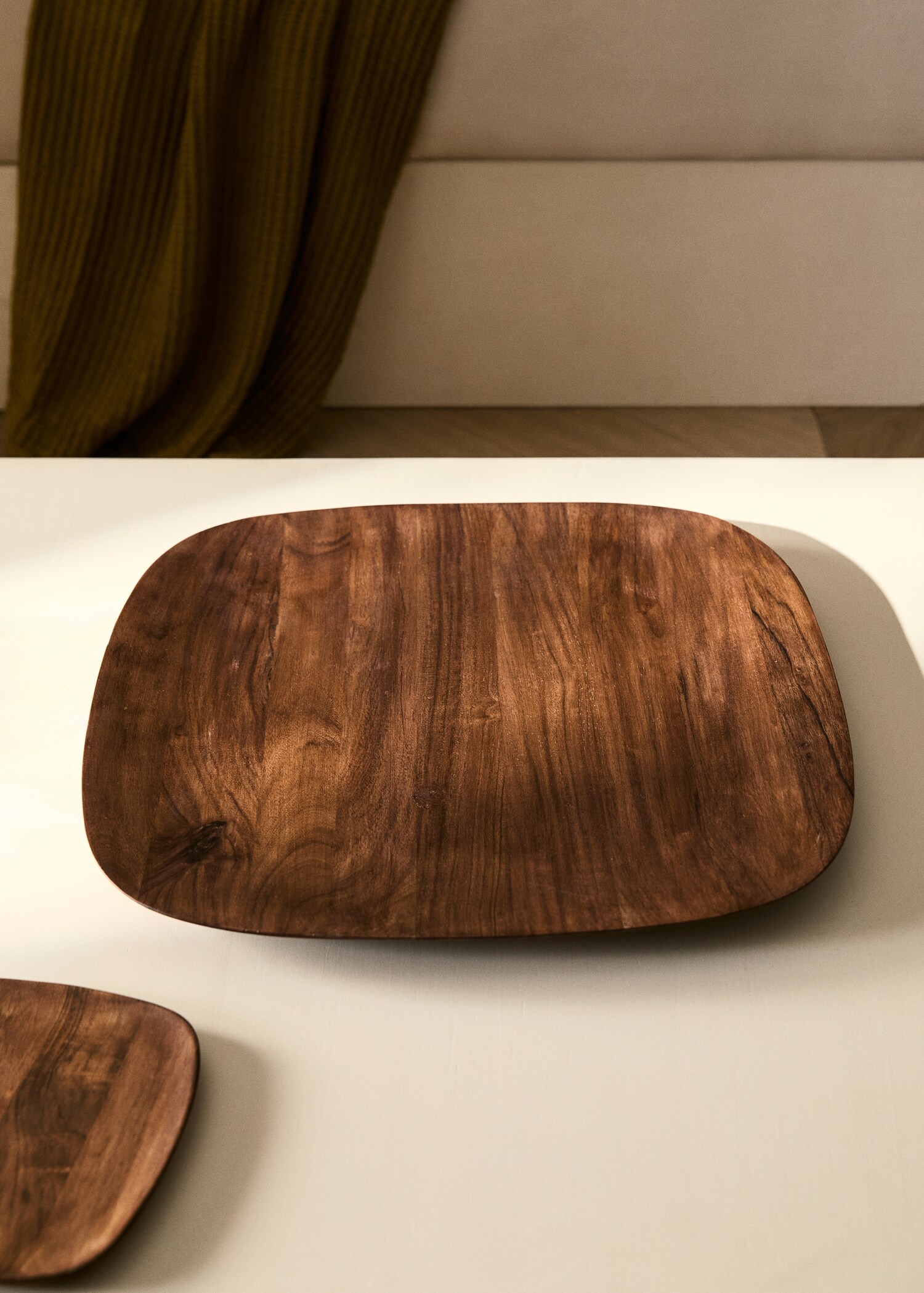 Large square wooden decorative tray - General plane