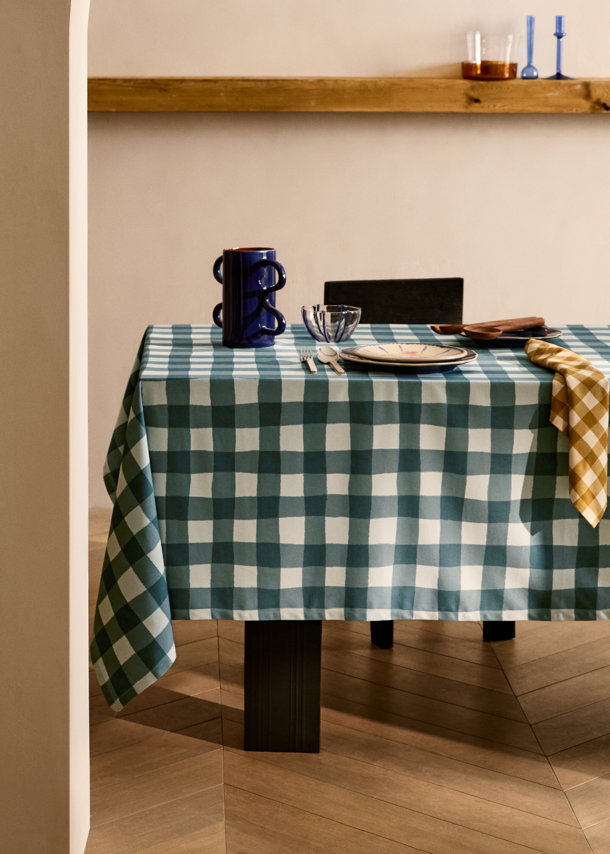 Check cotton tablecloth for 6 to 8 diners - General plane