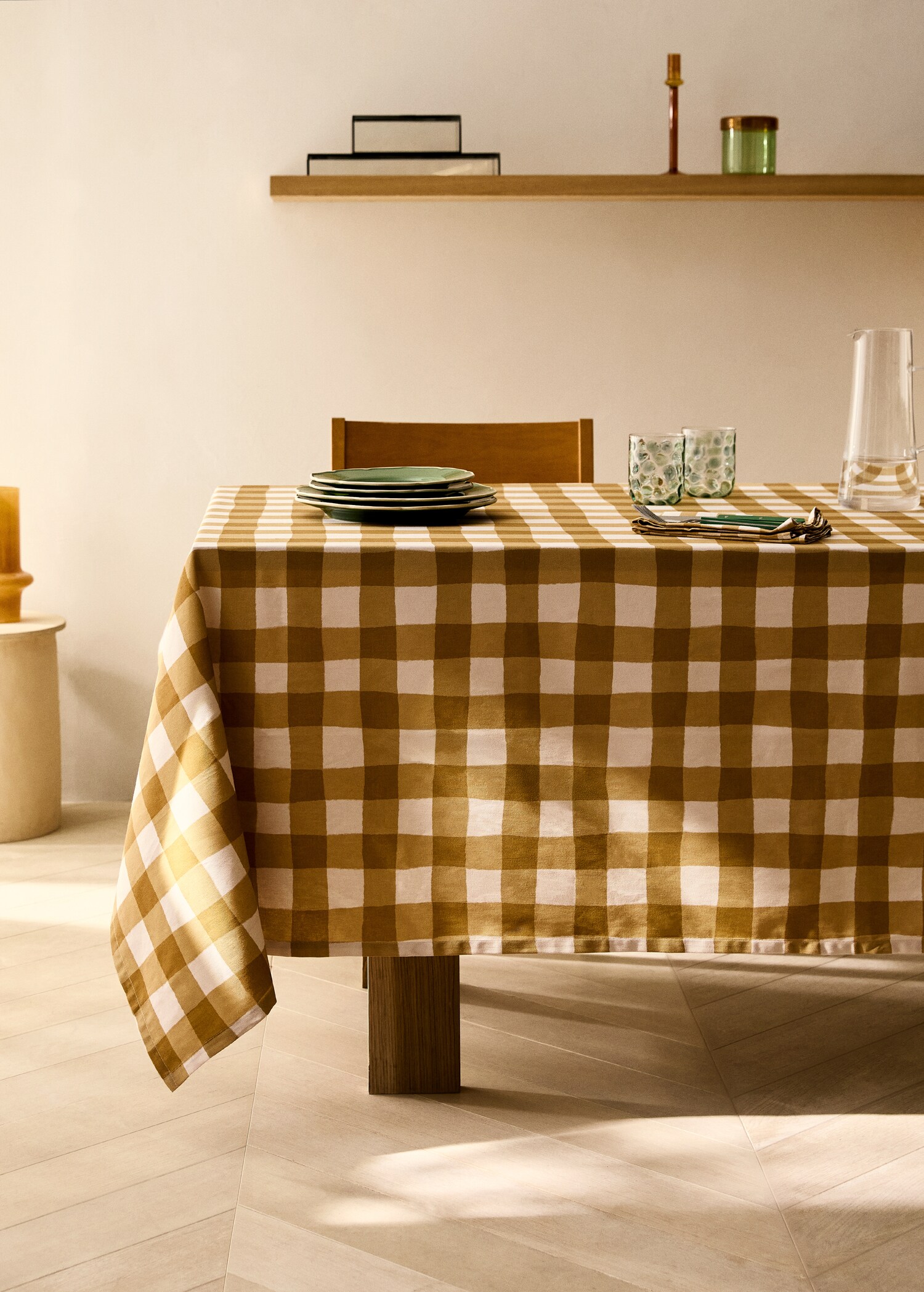 Check cotton tablecloth for 6 to 8 diners - General plane