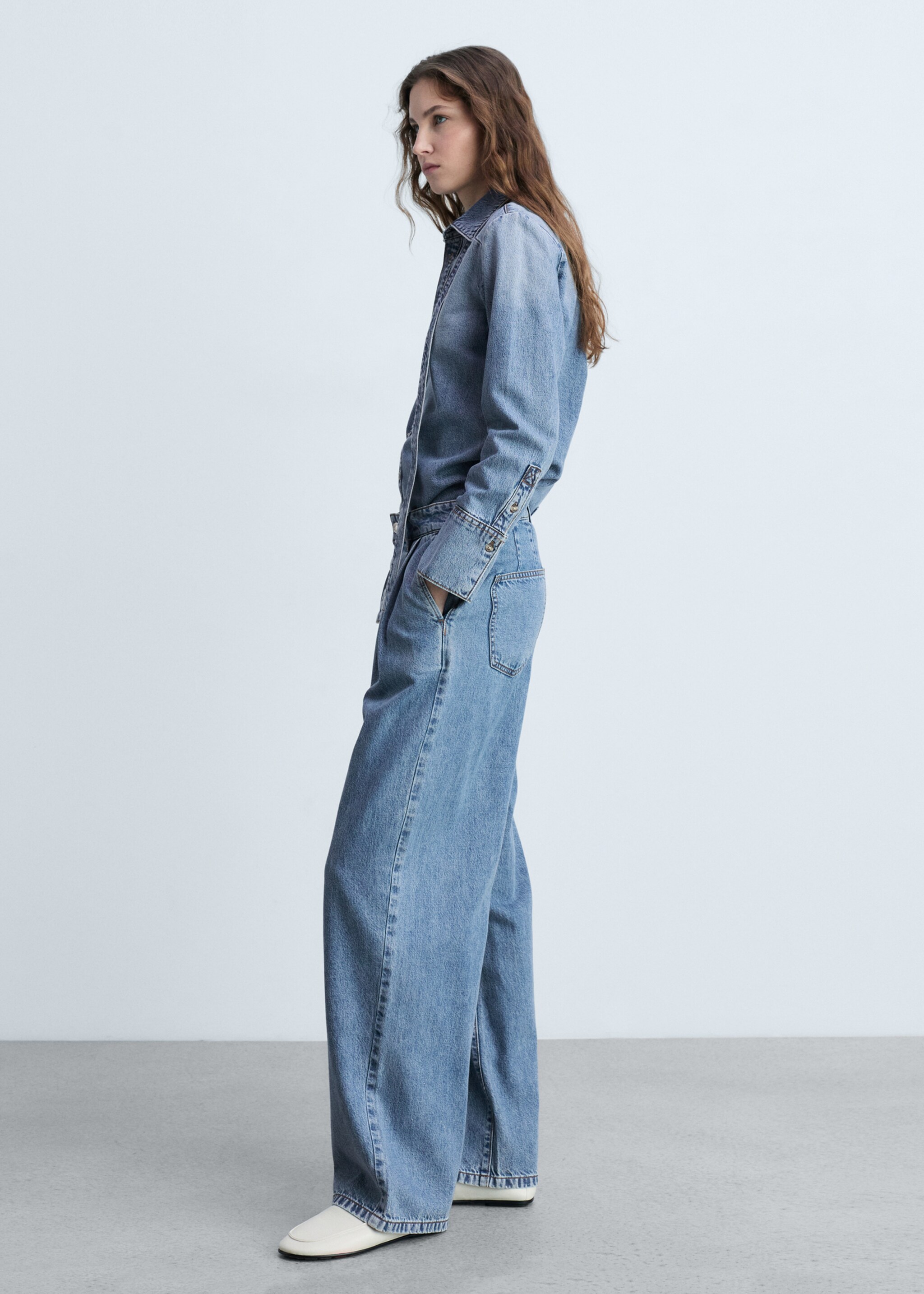 Wide-leg pleated jeans - General plane