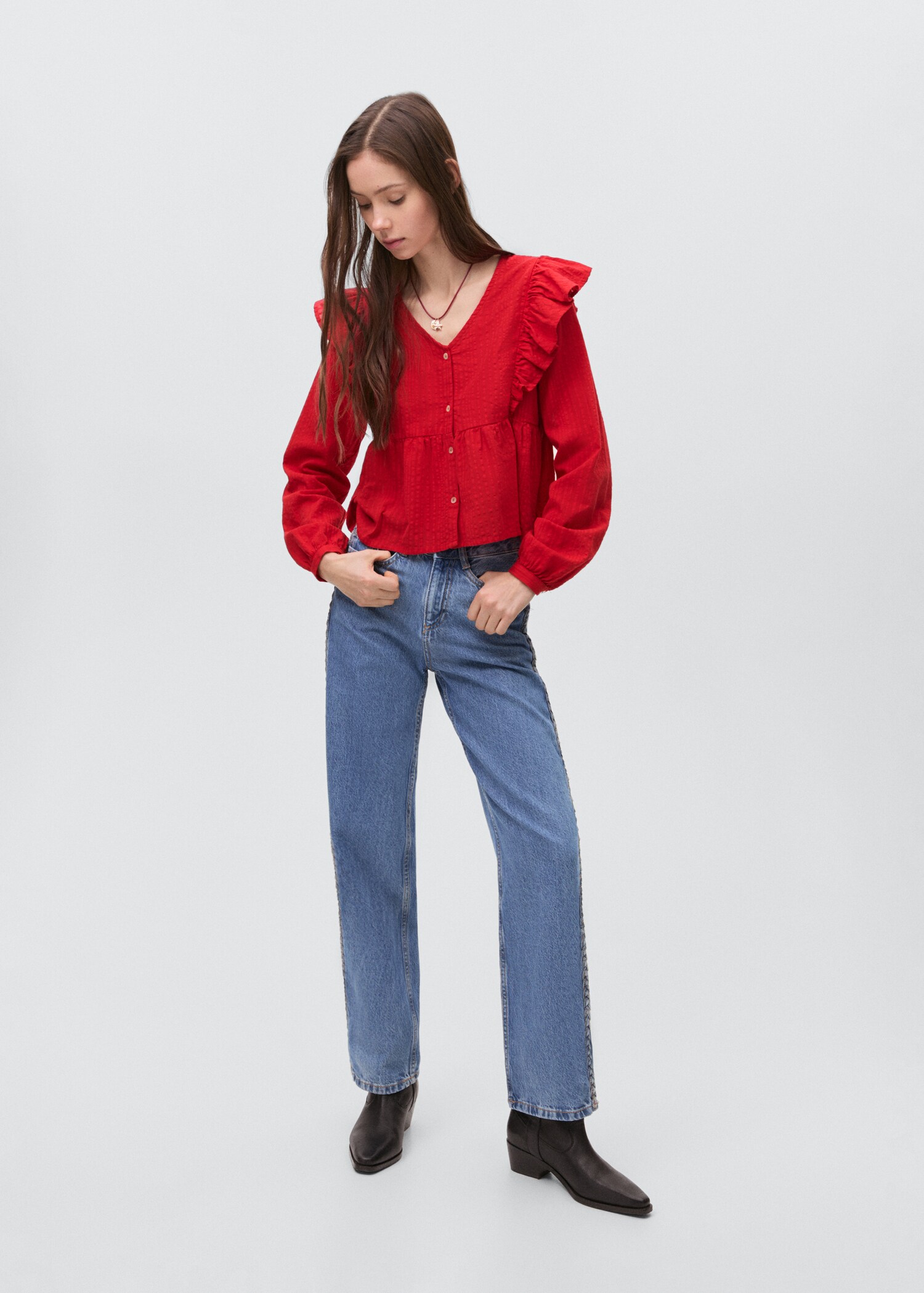 Blusa volante hombro - Plano general