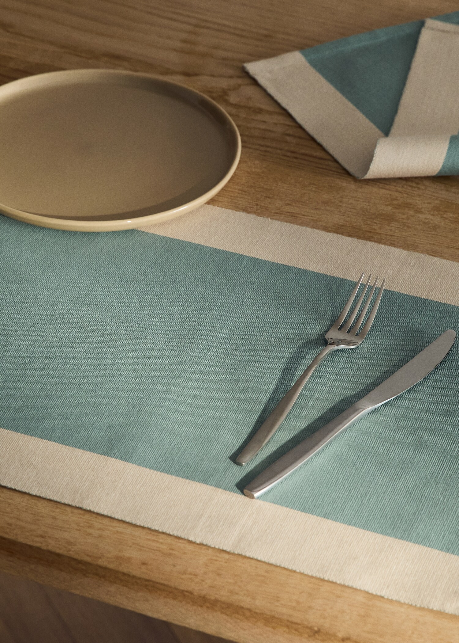 Cotton yarn-dyed striped placemat - General plane