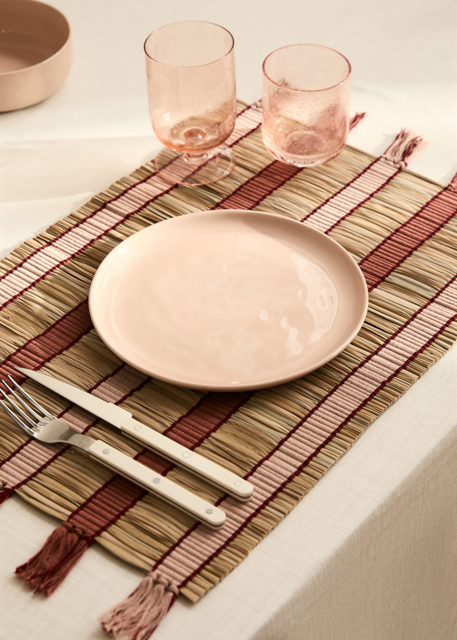 Tischsets aus Raffiabast mit Streifen - Allgemeine Ansicht