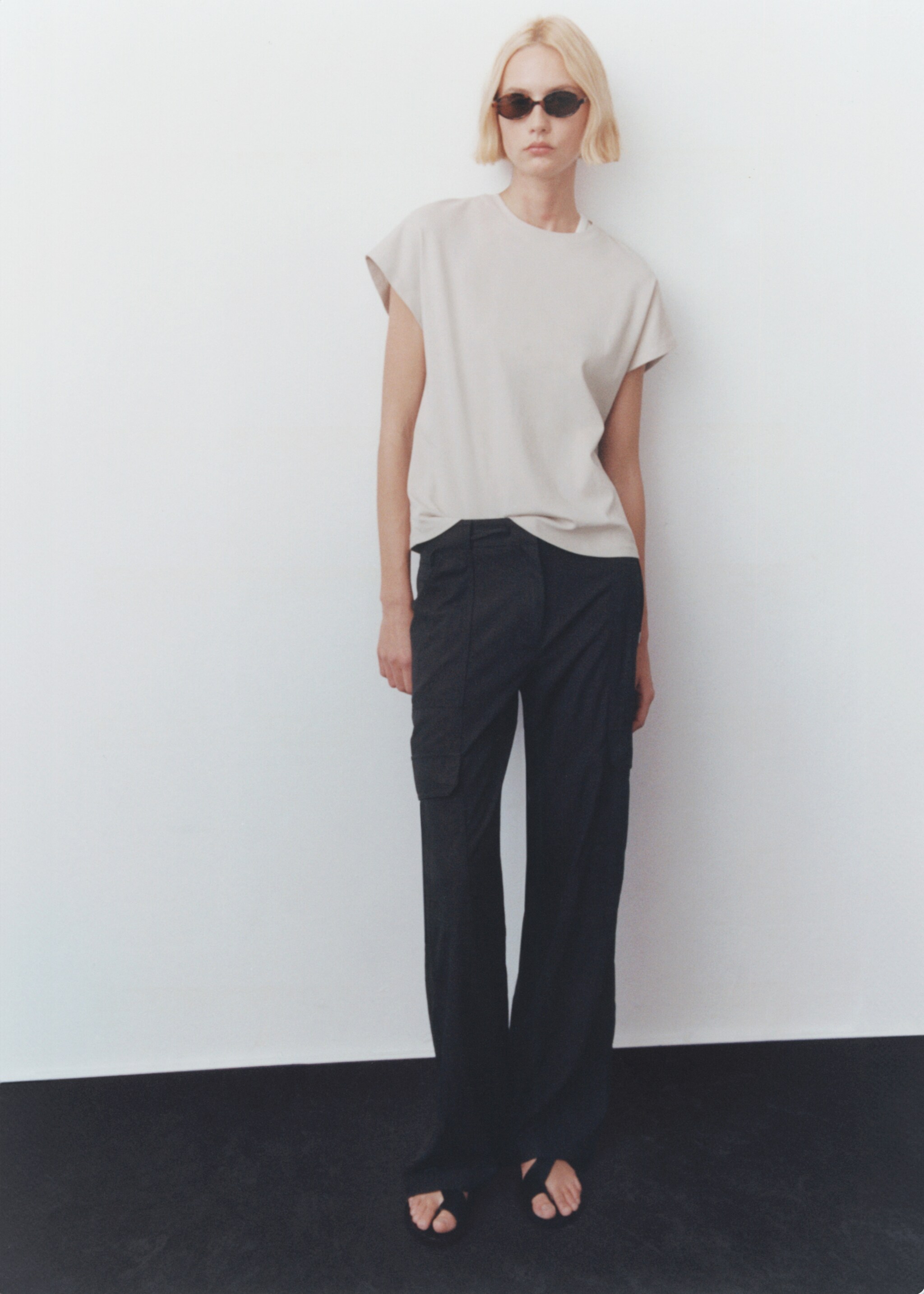 Rounded neck cotton t-shirt - General plane
