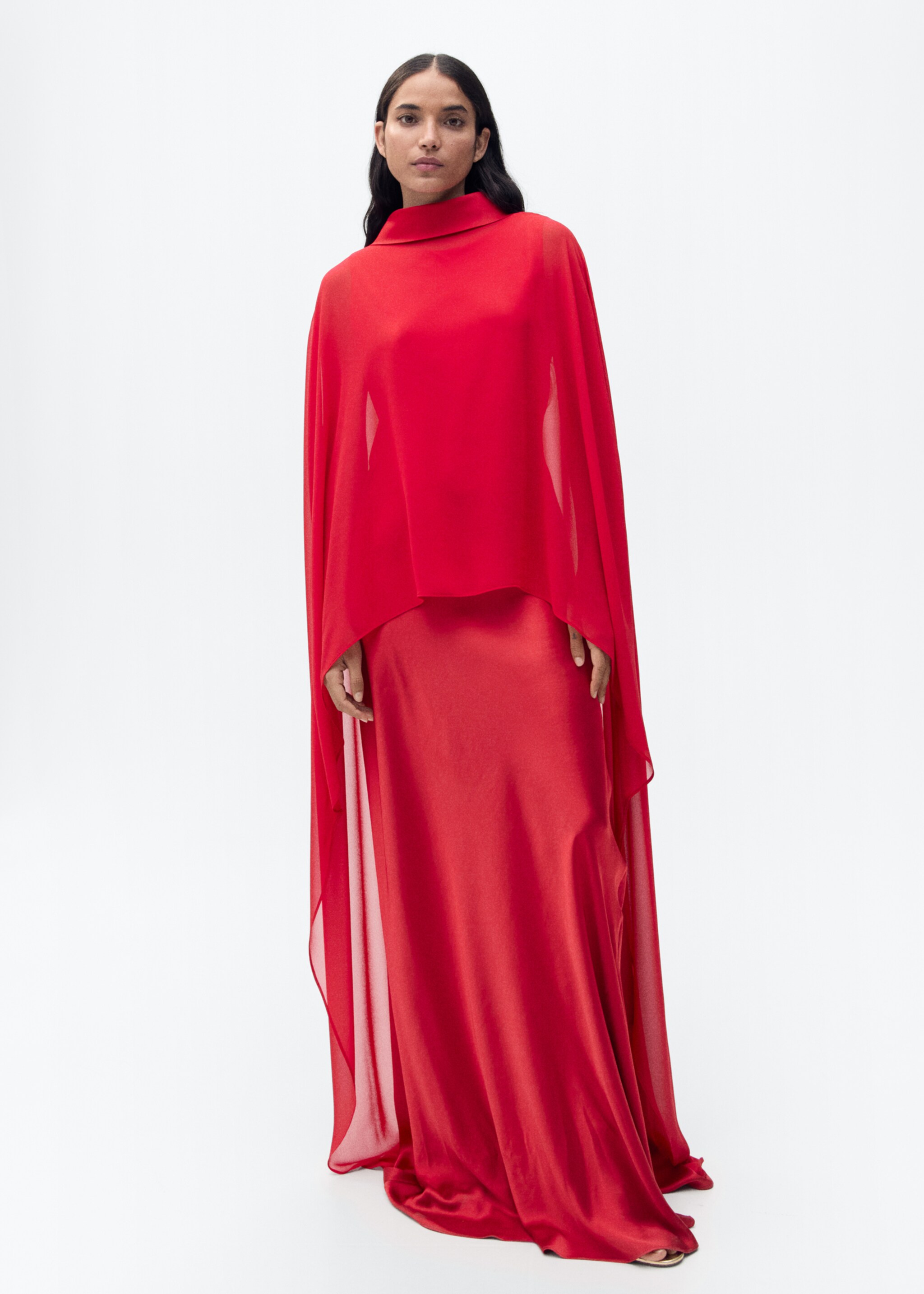 Long cape with bow - General plane