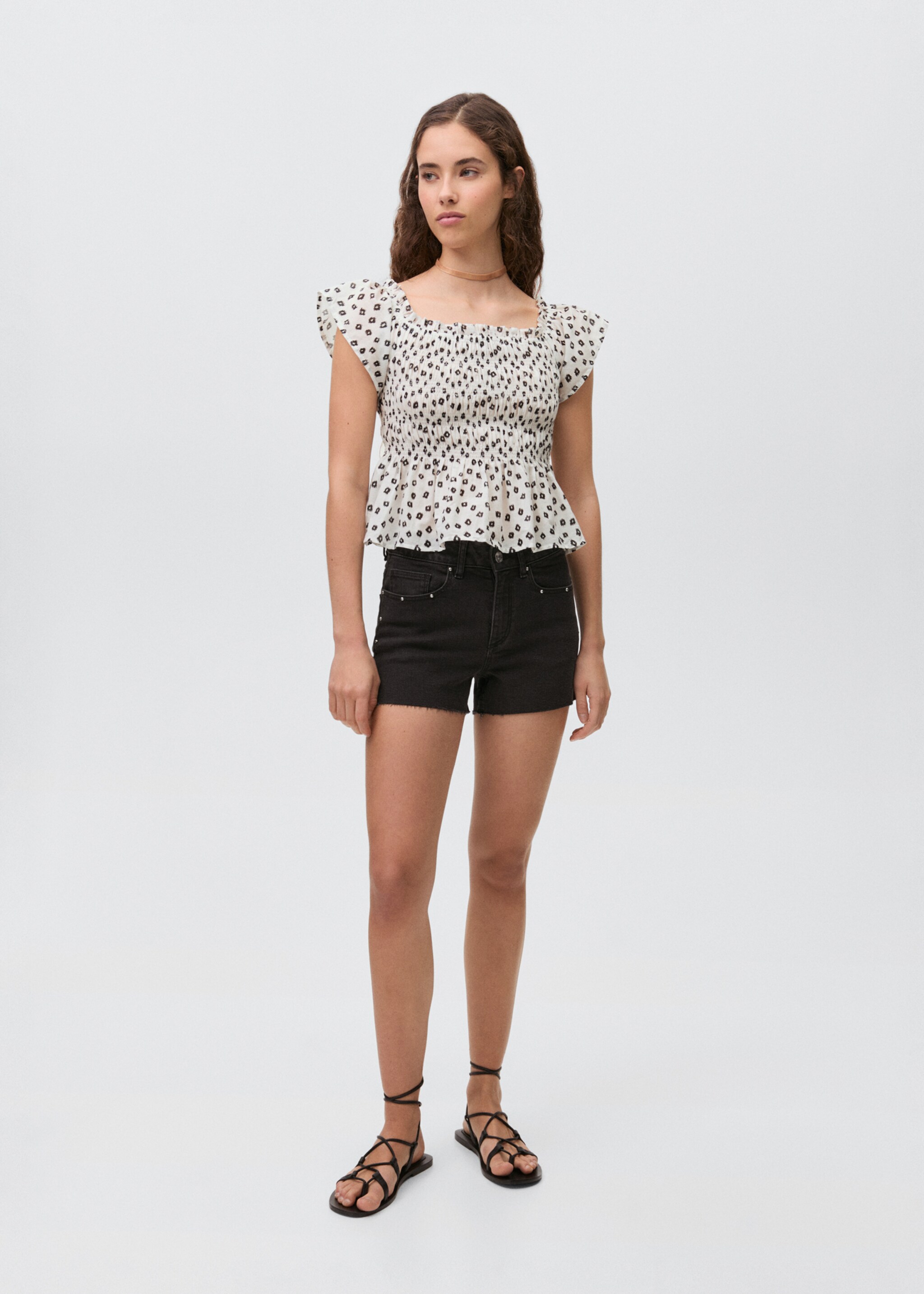Ruffles printed blouse - General plane