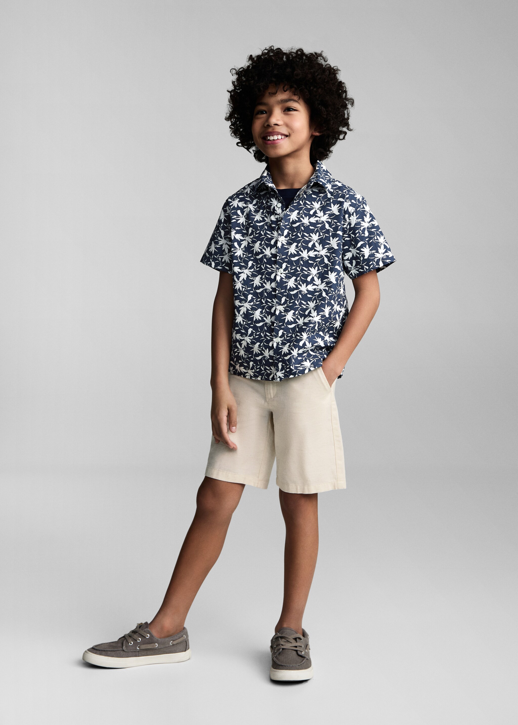 Tropical print shirt - General plane