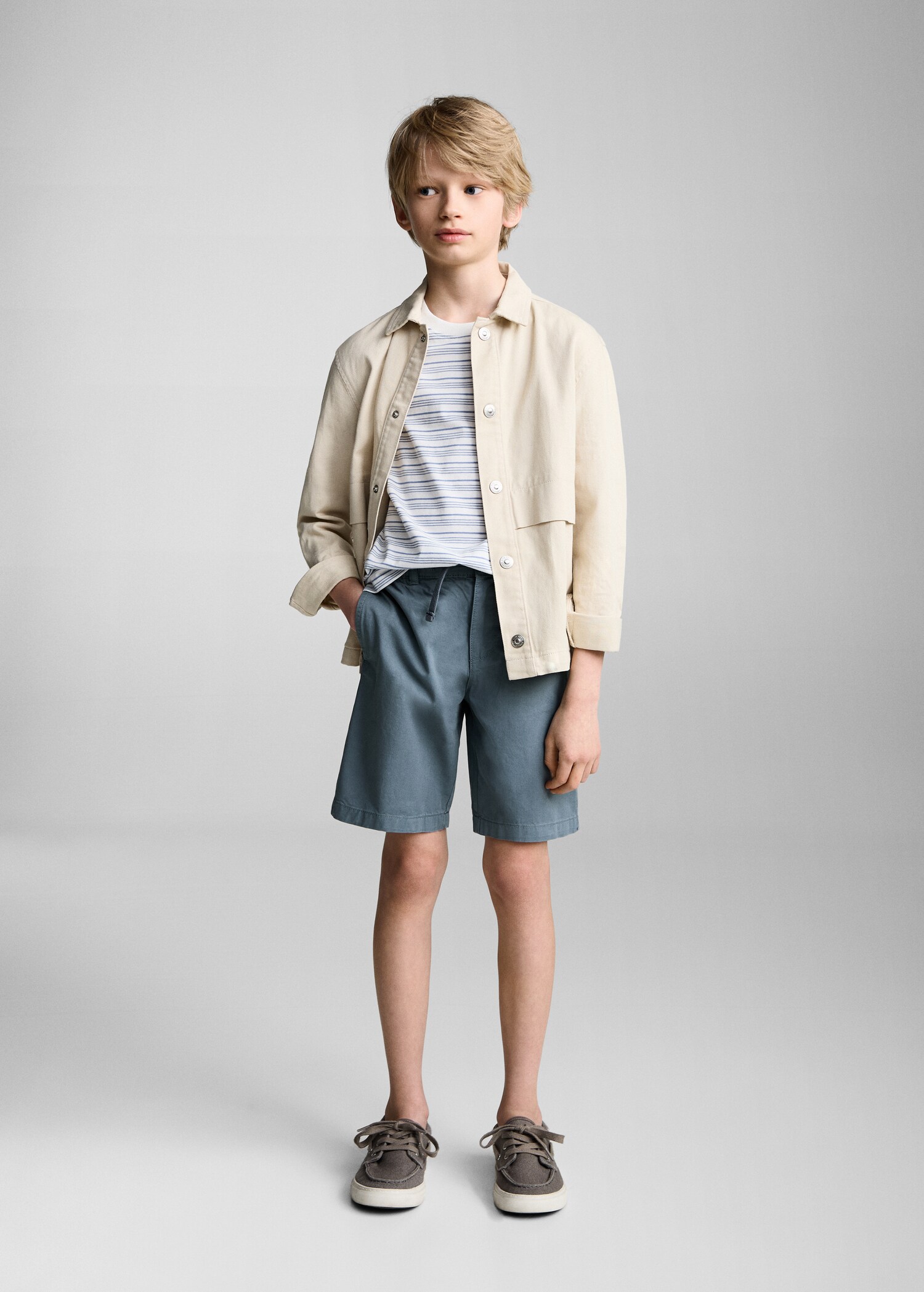 Elastic waist Bermuda shorts - General plane