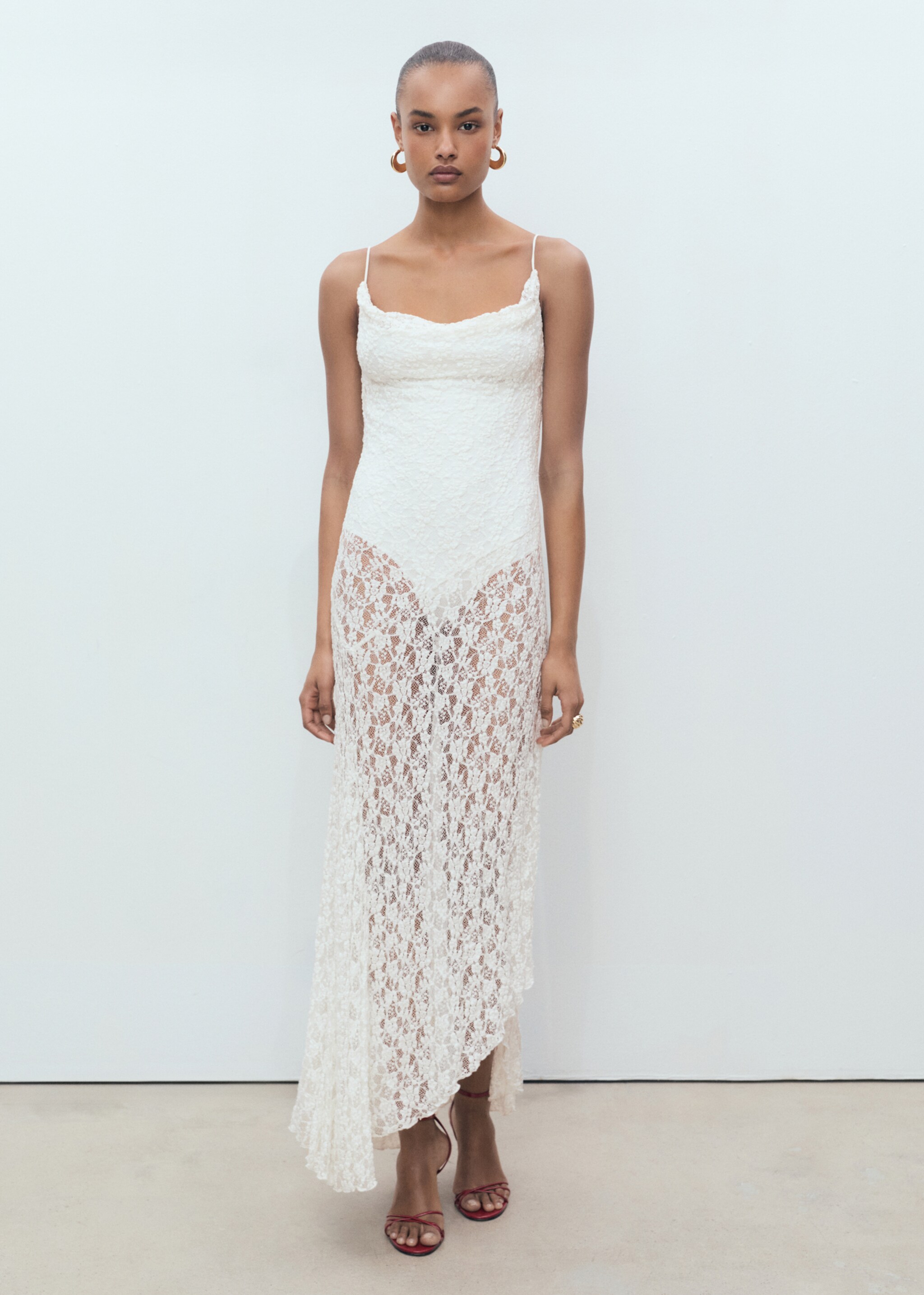 Lace dress with draped neck - General plane