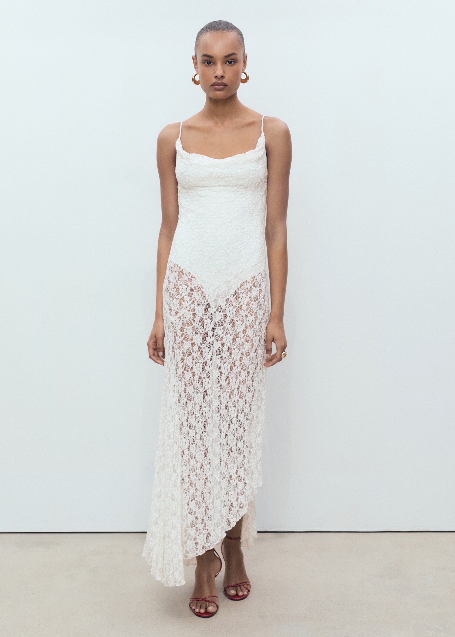 Lace dress with draped neck - General plane