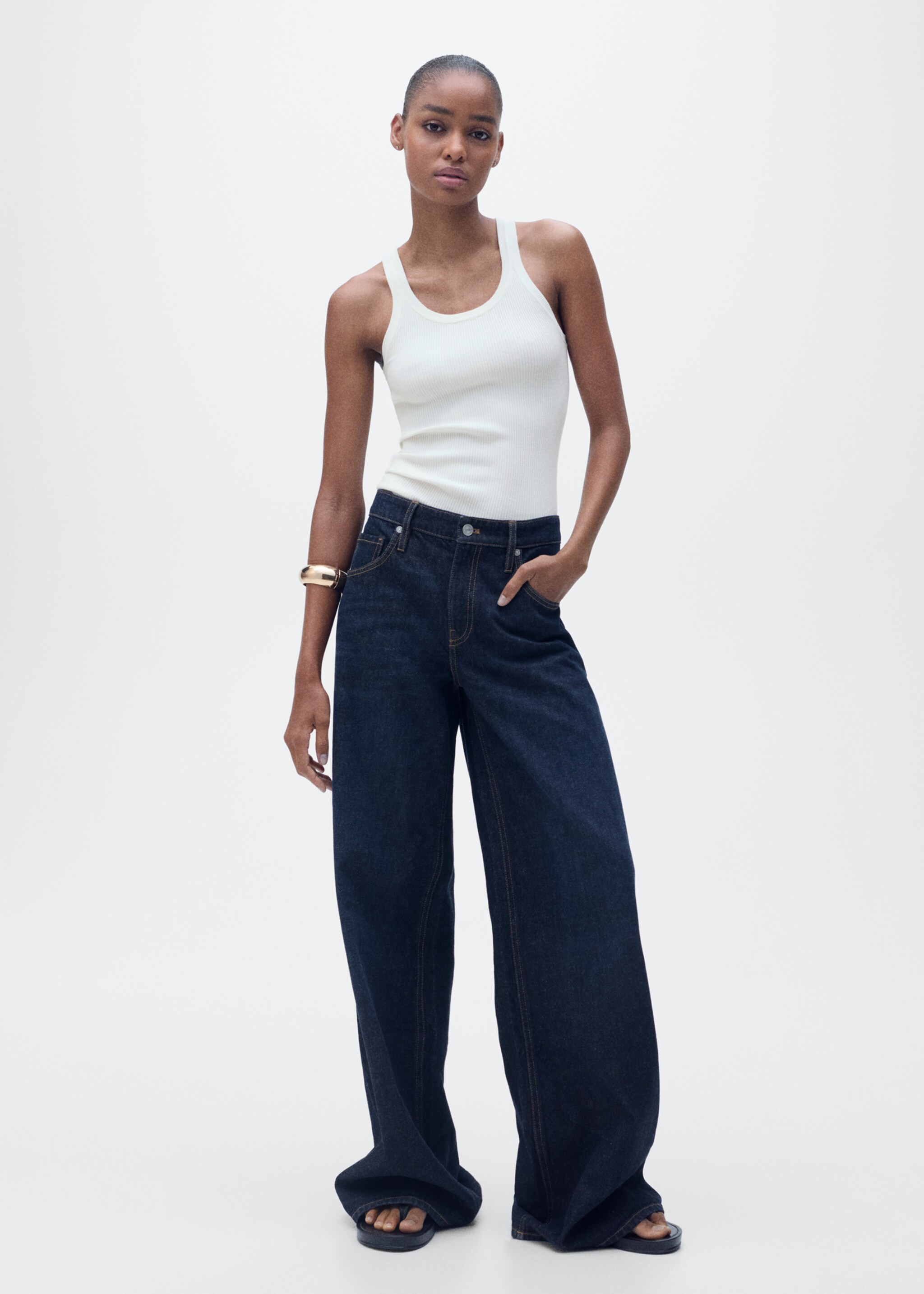 Ribbed knit top - General plane