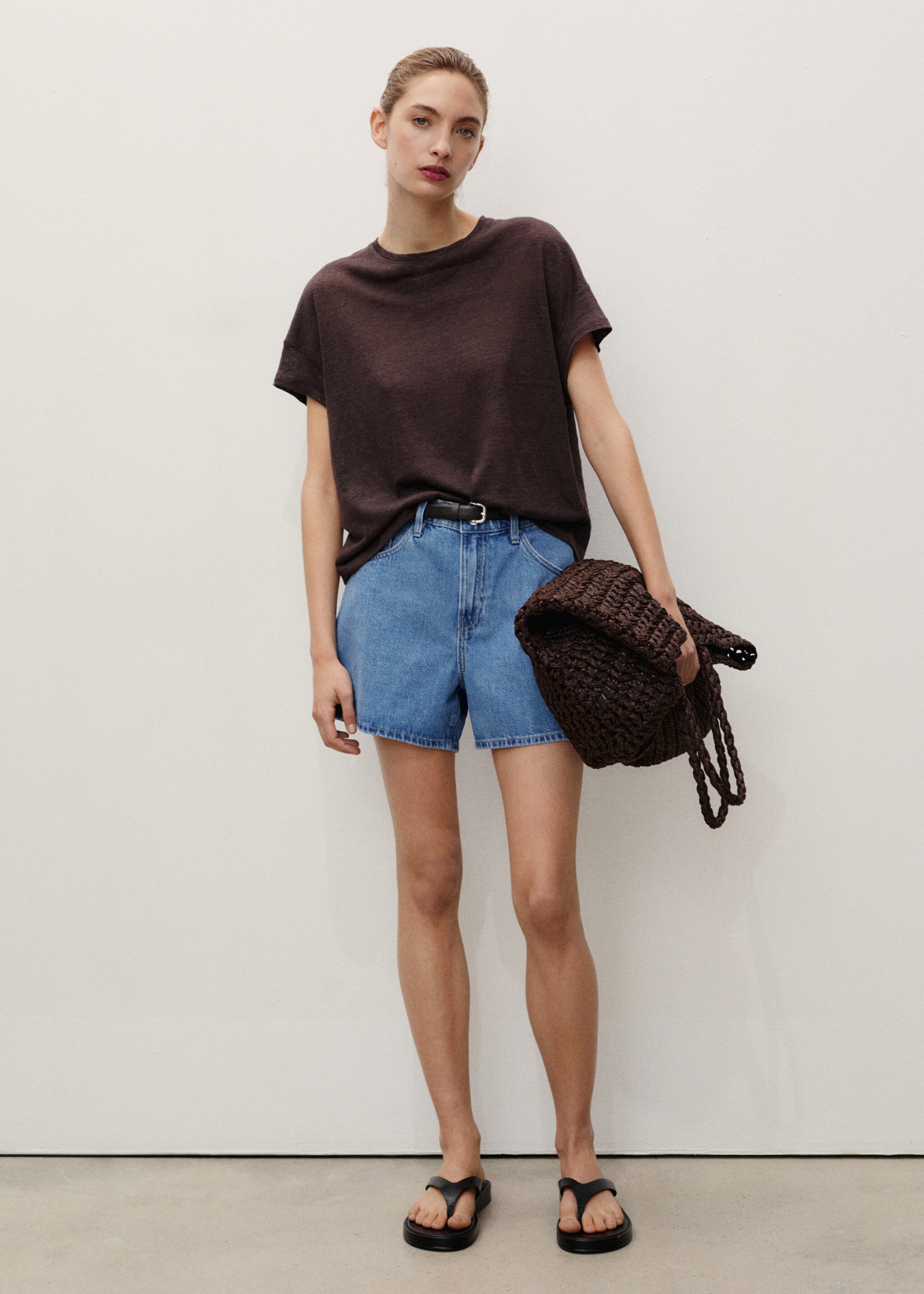 High-waisted straight-fit denim shorts - General plane