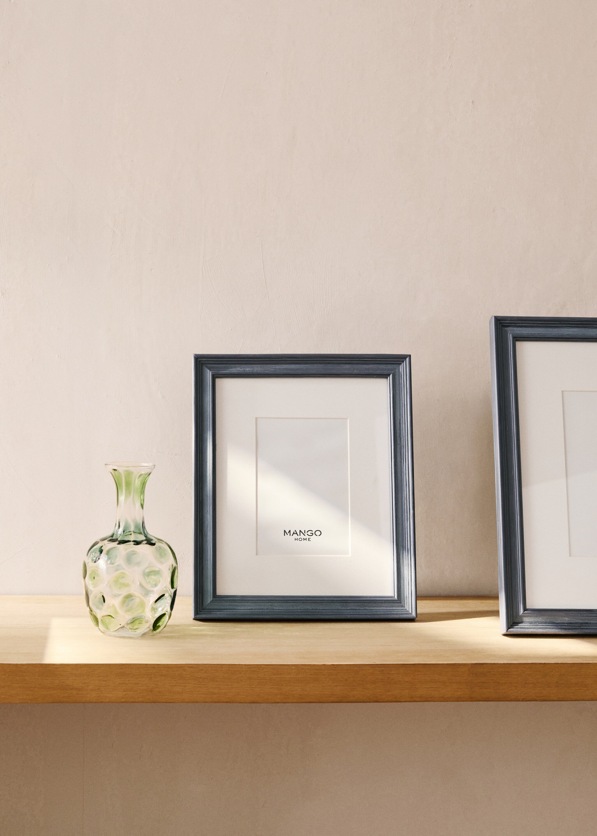 Mittelgroßer Holzrahmen mit Passepartout - Allgemeine Ansicht, Blau. Ref: 87037712-00.