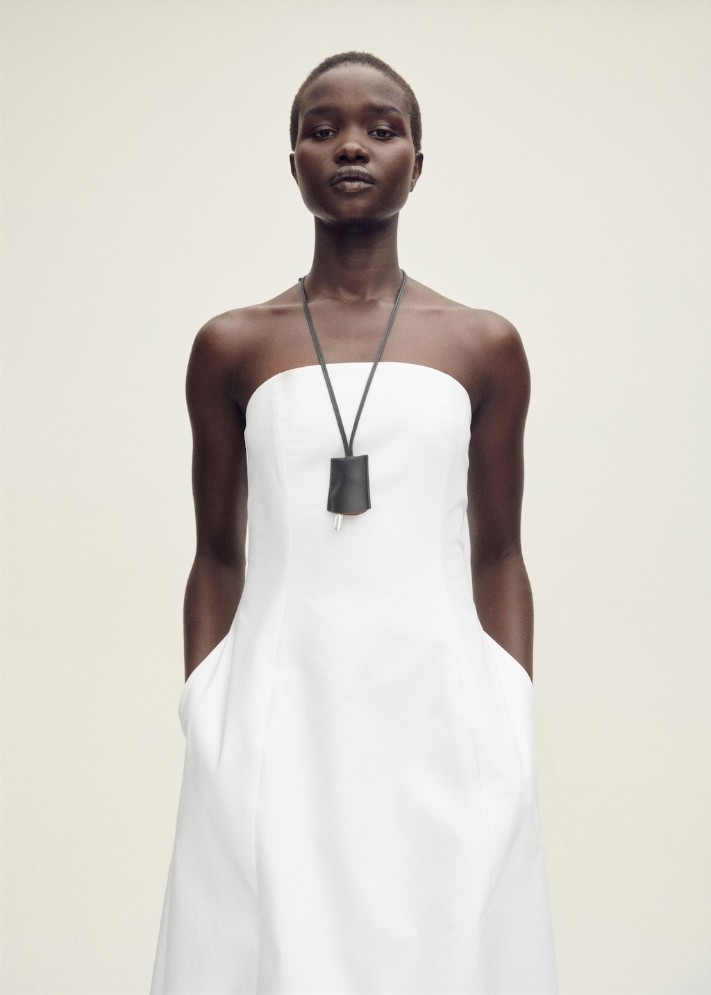 Leather necklace with keychain pendant - Women | MANGO USA