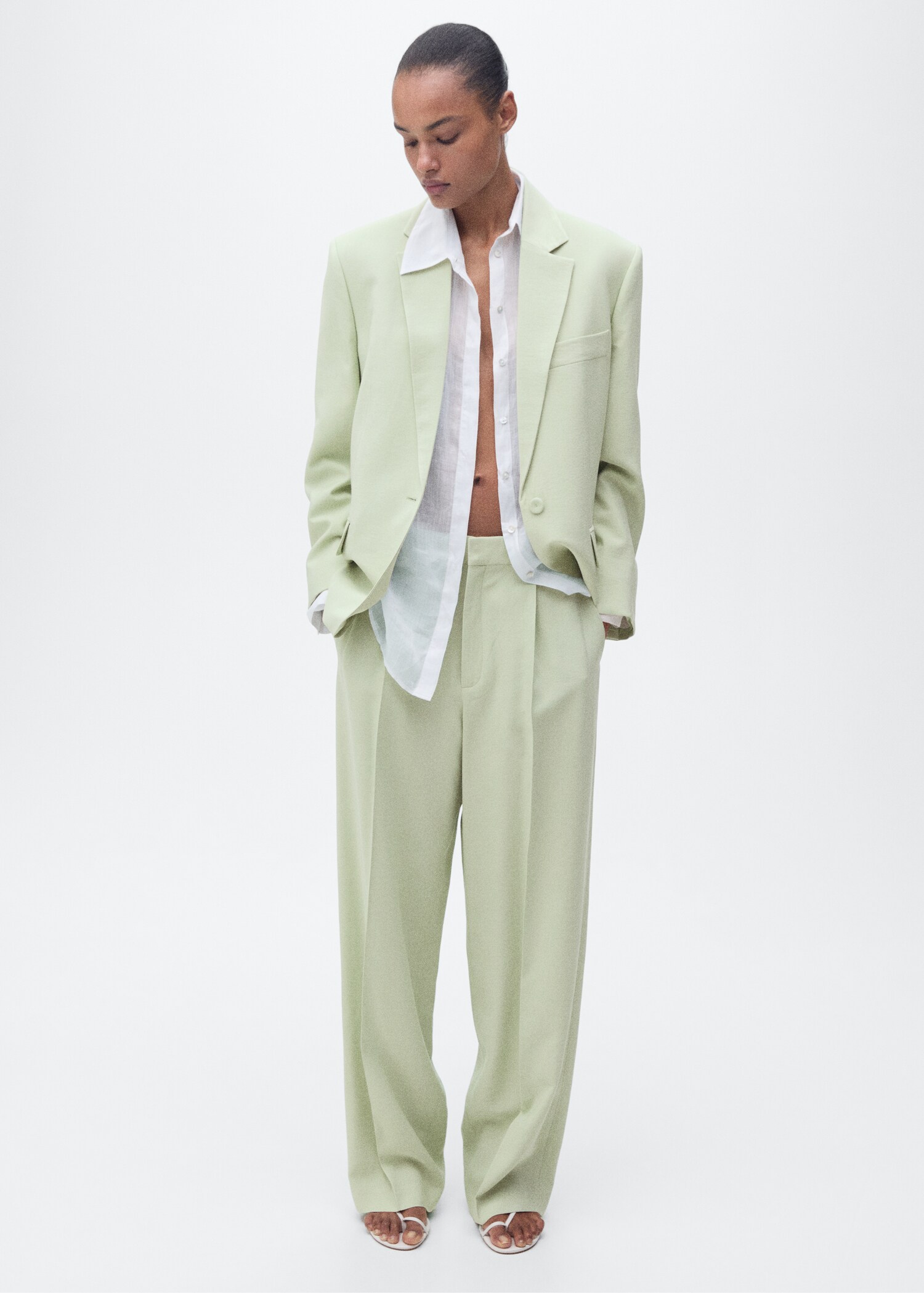 Blazer traje recto - Plano general