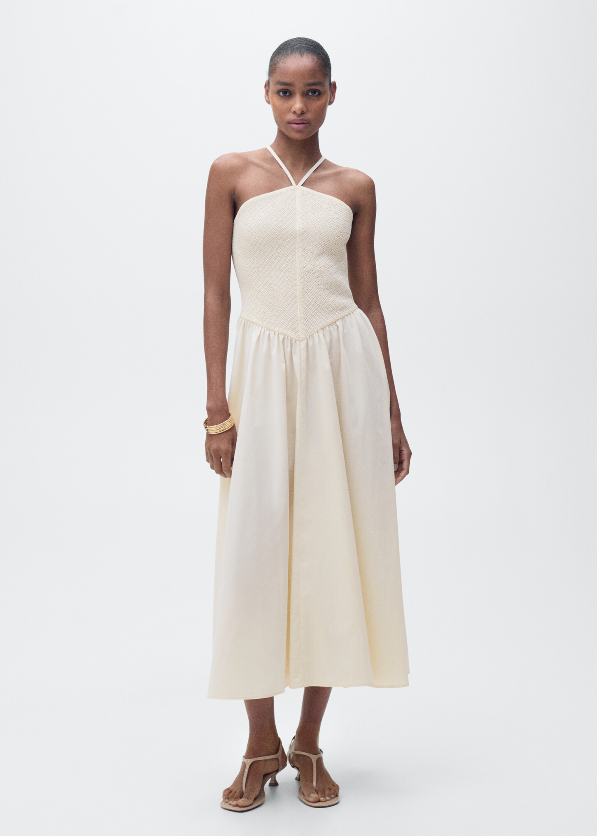 Vestido halter combinado - Plano general