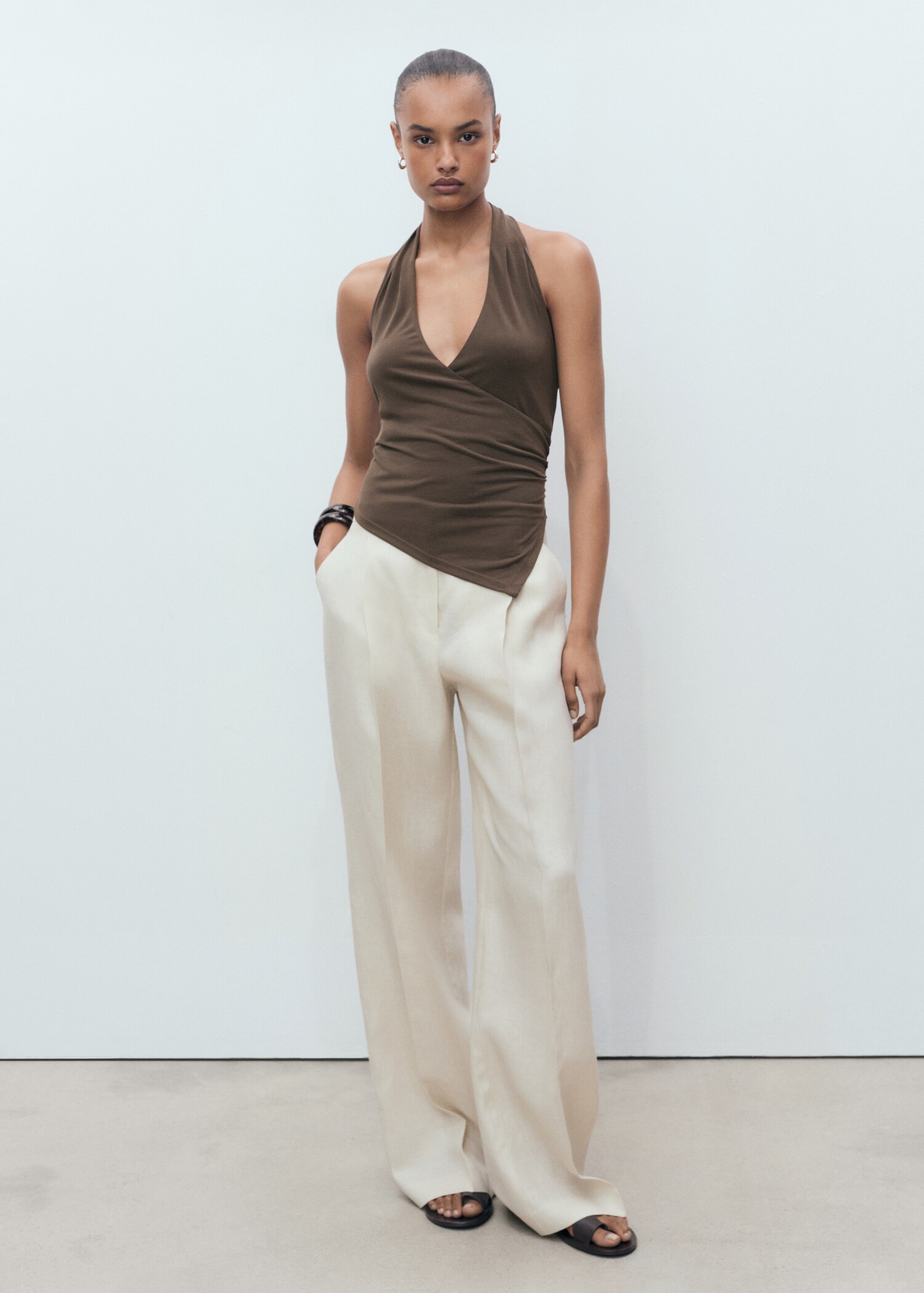 Halter-neck crossover top - General plane