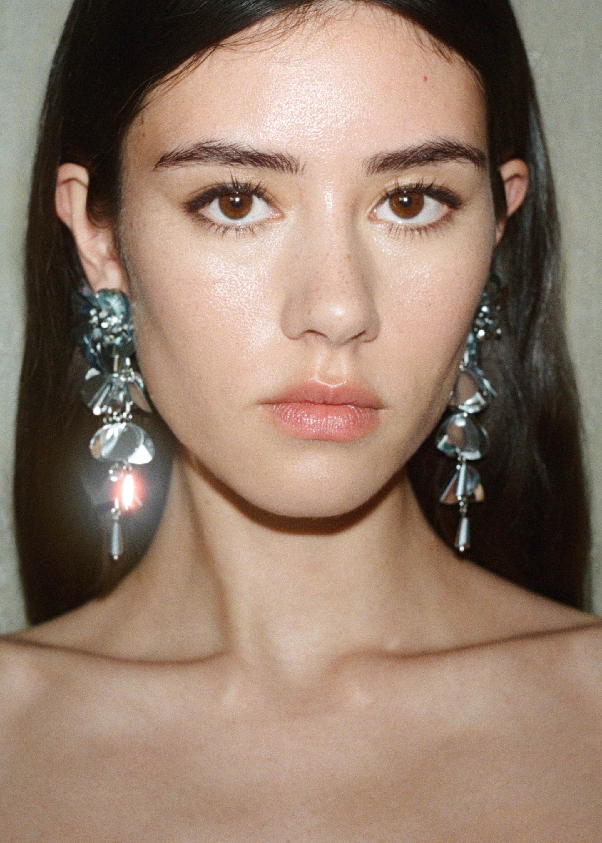 Beaded drop earrings - General plane