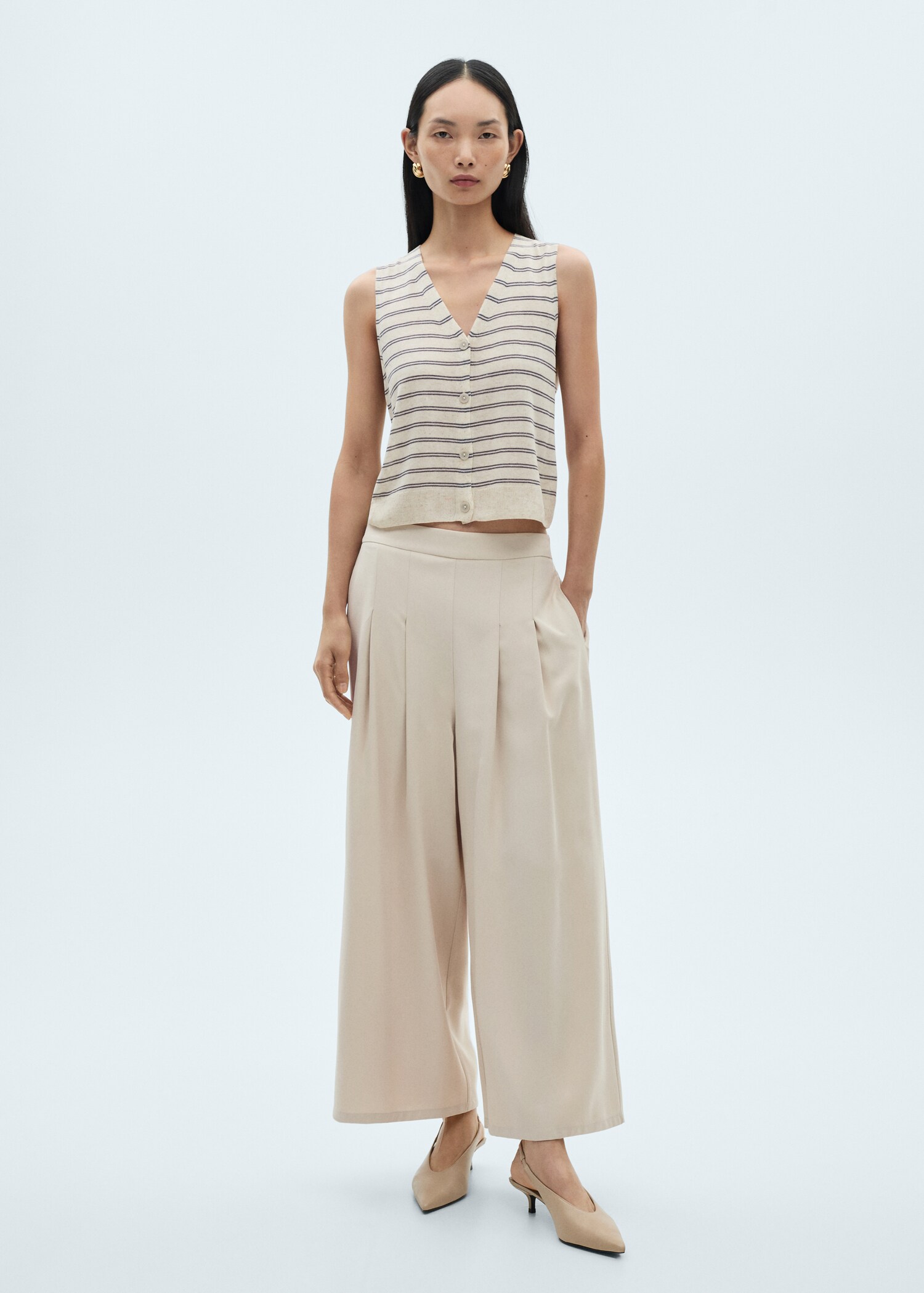 Wide-leg pleated trousers - General plane