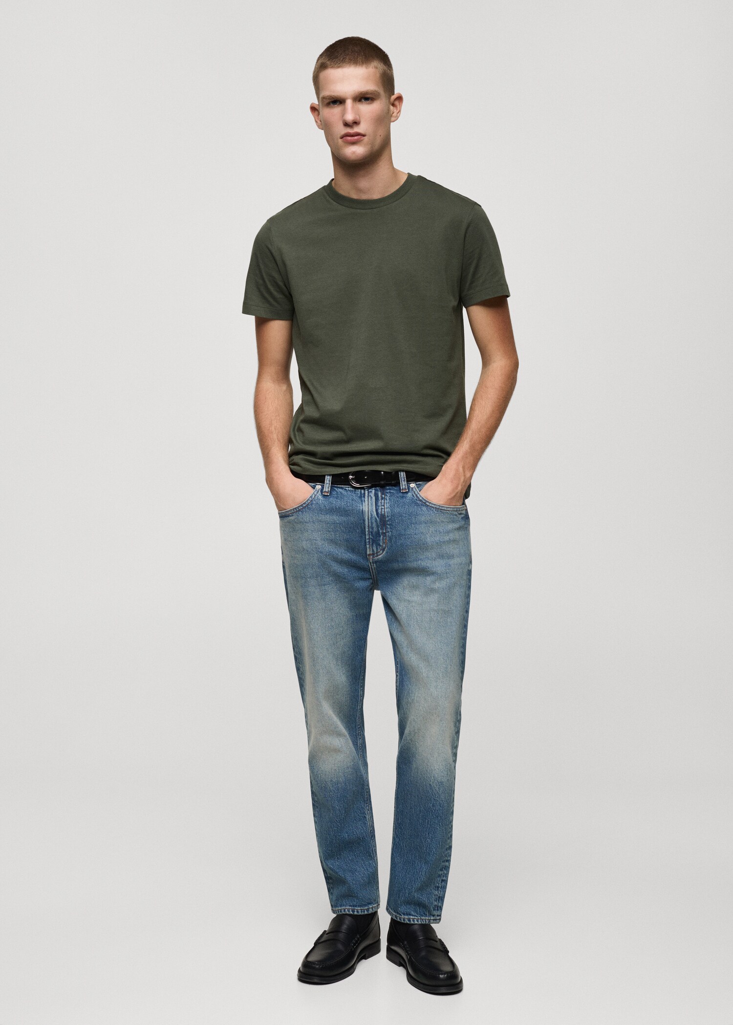 100% cotton slim-fit t-shirt - General plane
