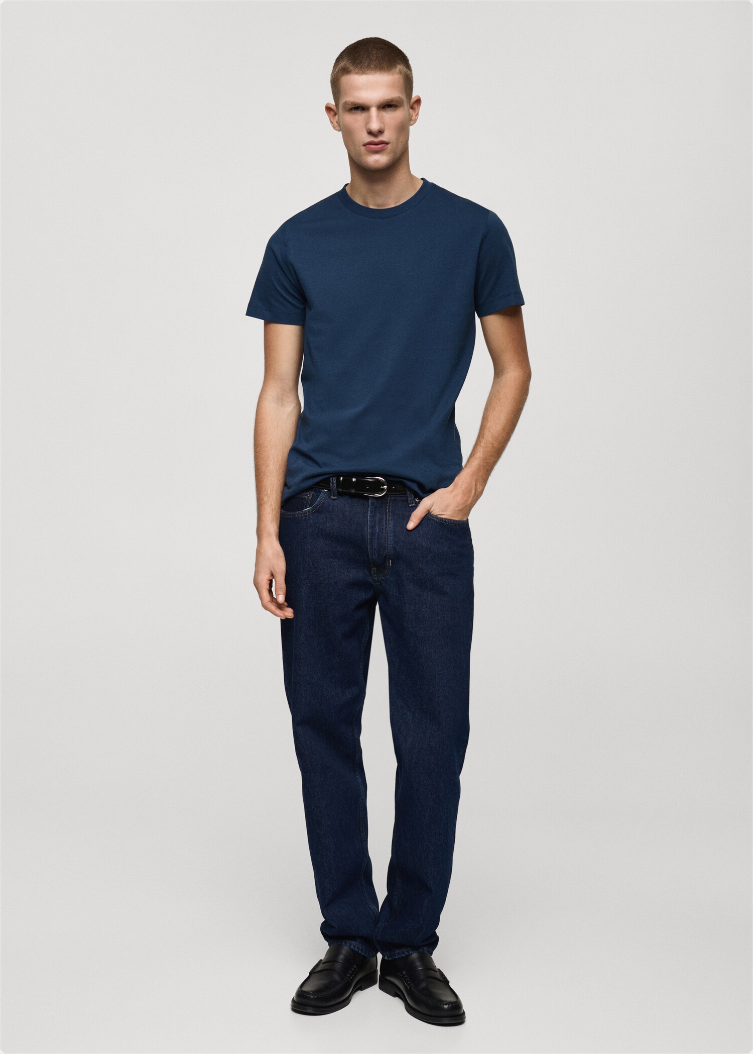 100% cotton slim-fit t-shirt - General plane