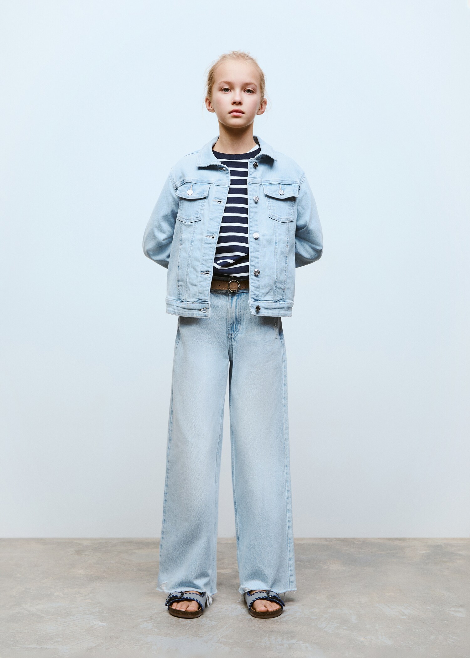 Wideleg low frayed hem jeans - General plane